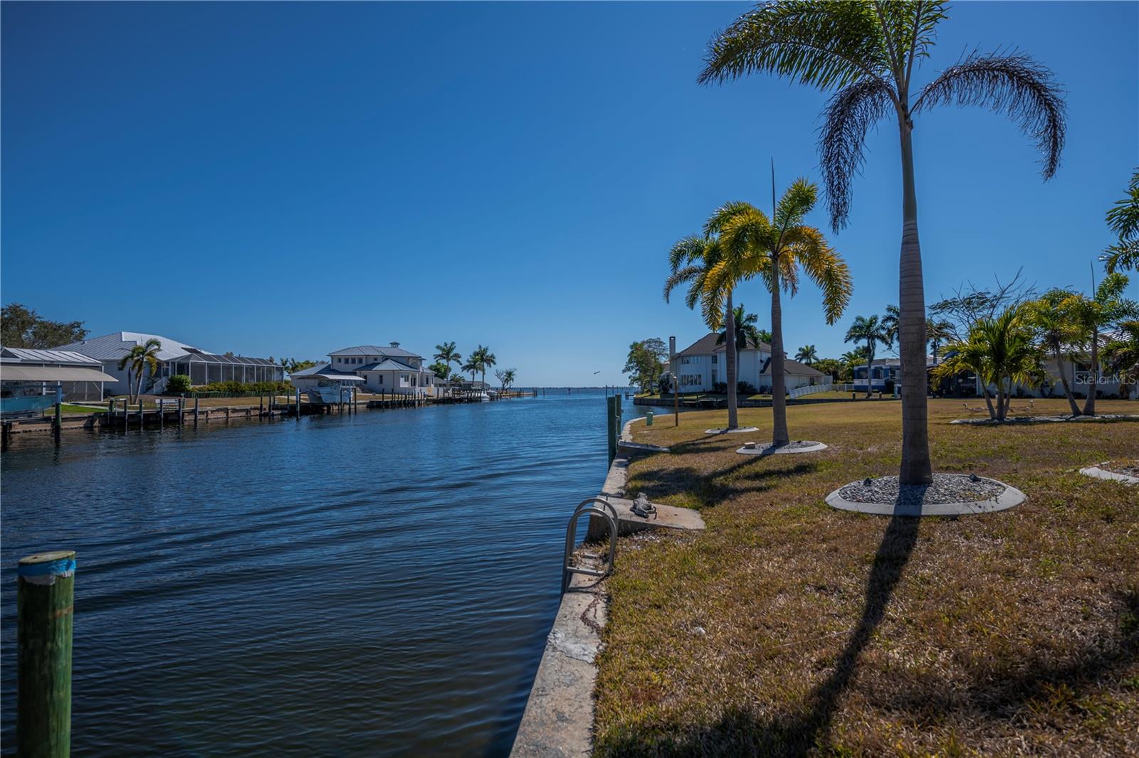 Image 80 of 93 For 290 Tait Terrace Se