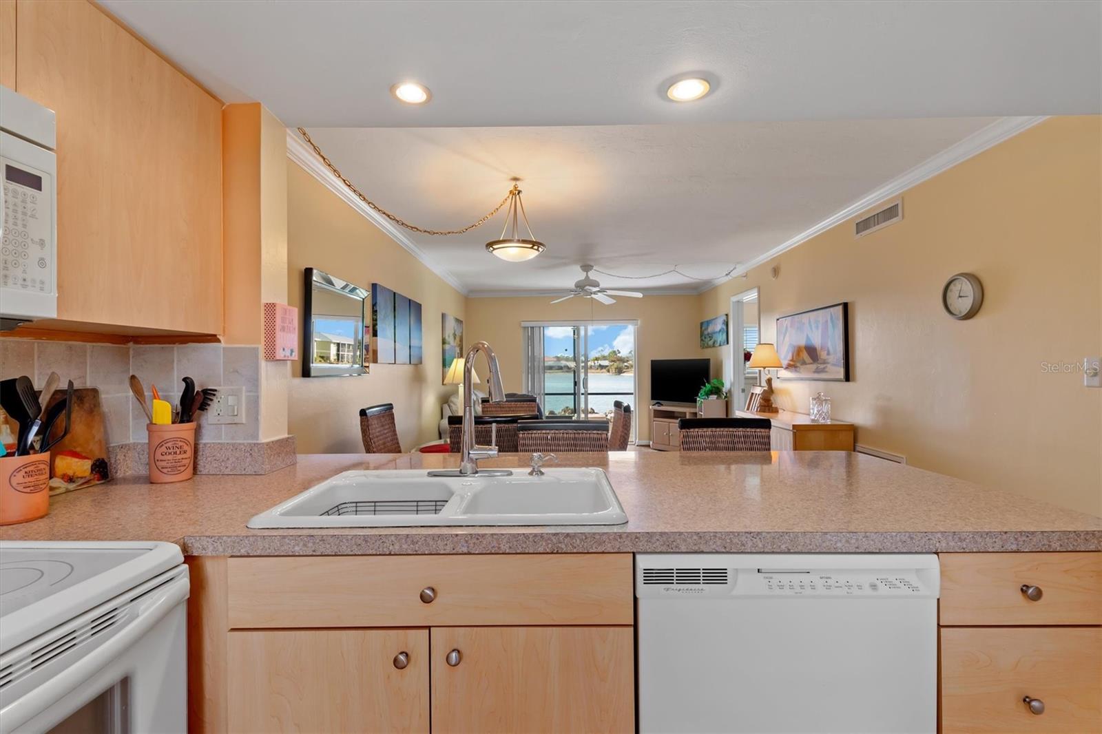 Image 12 of 28 For 25275 Rampart Boulevard 202