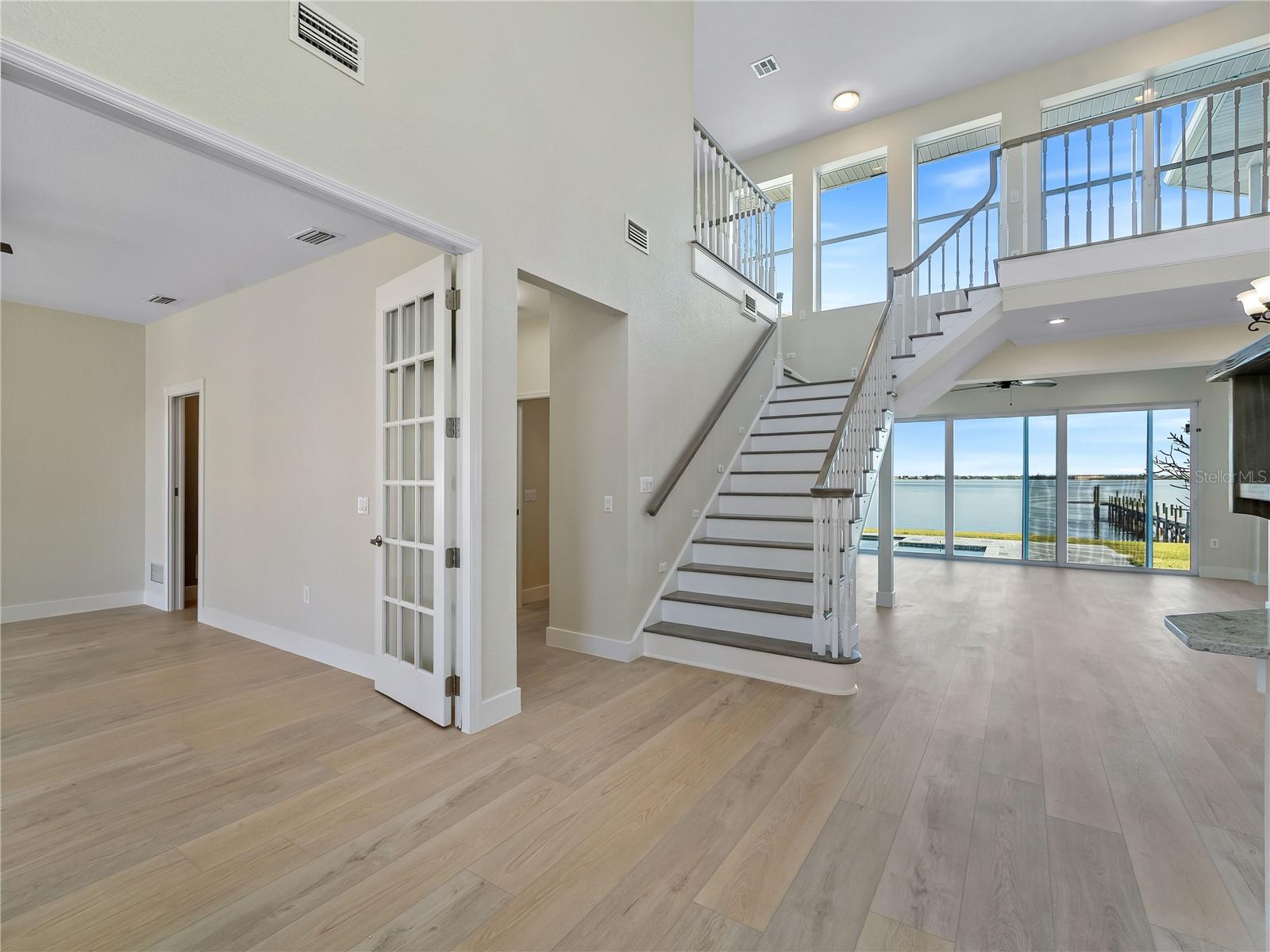 Image 12 of 90 For 4430 North Shore Drive