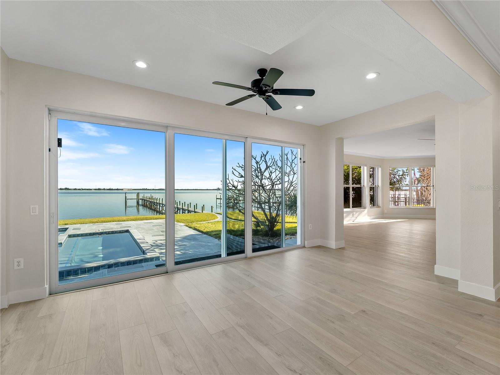 Image 29 of 90 For 4430 North Shore Drive