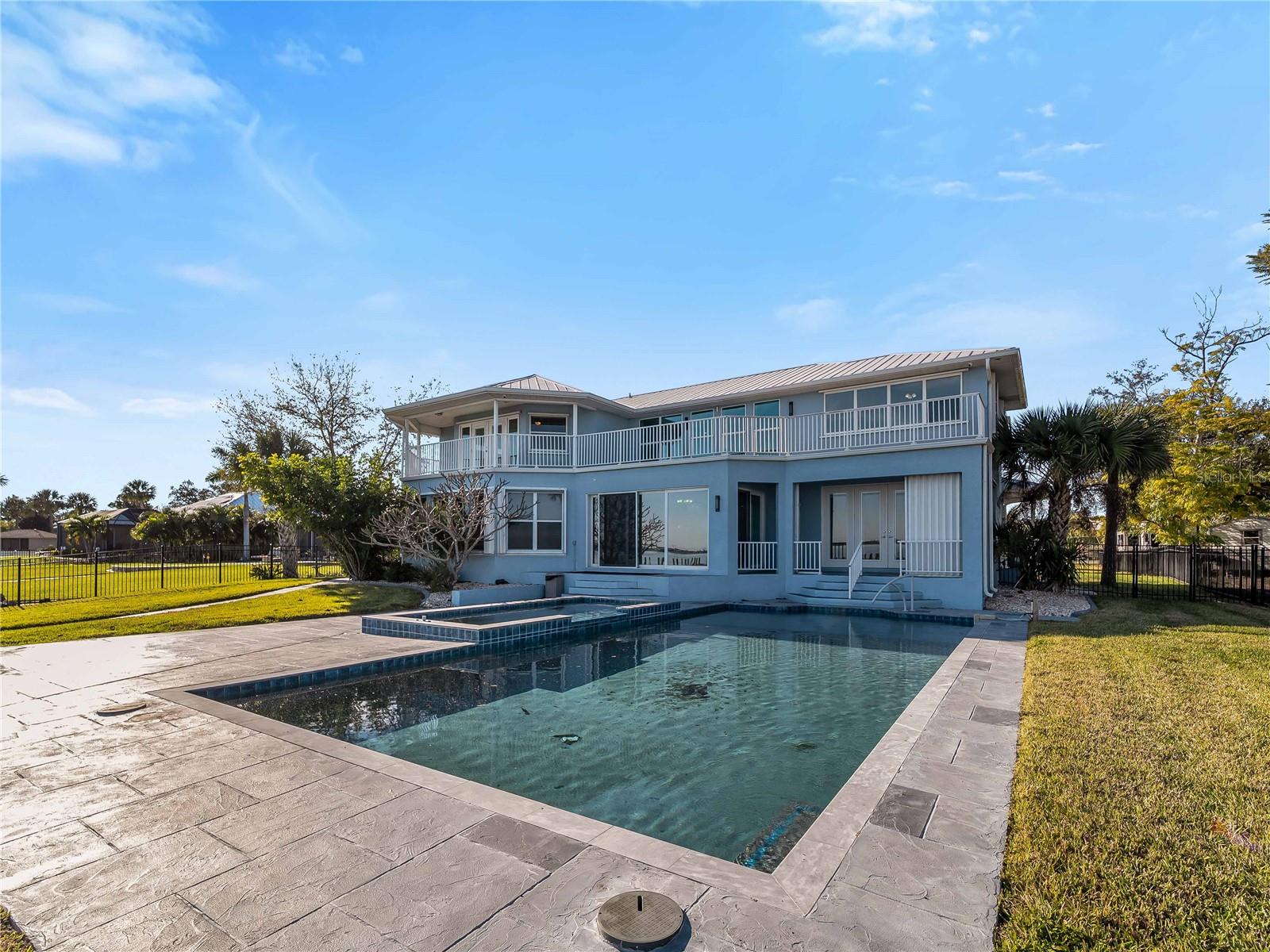 Image 33 of 90 For 4430 North Shore Drive