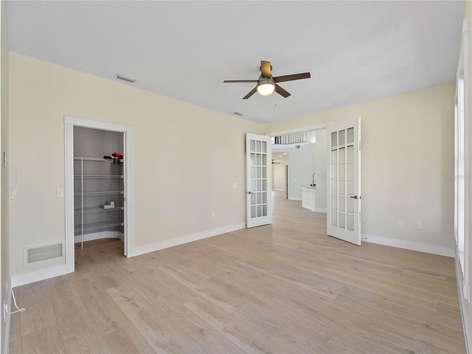 Image 39 of 90 For 4430 North Shore Drive