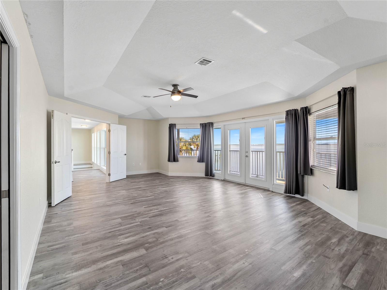 Image 57 of 90 For 4430 North Shore Drive