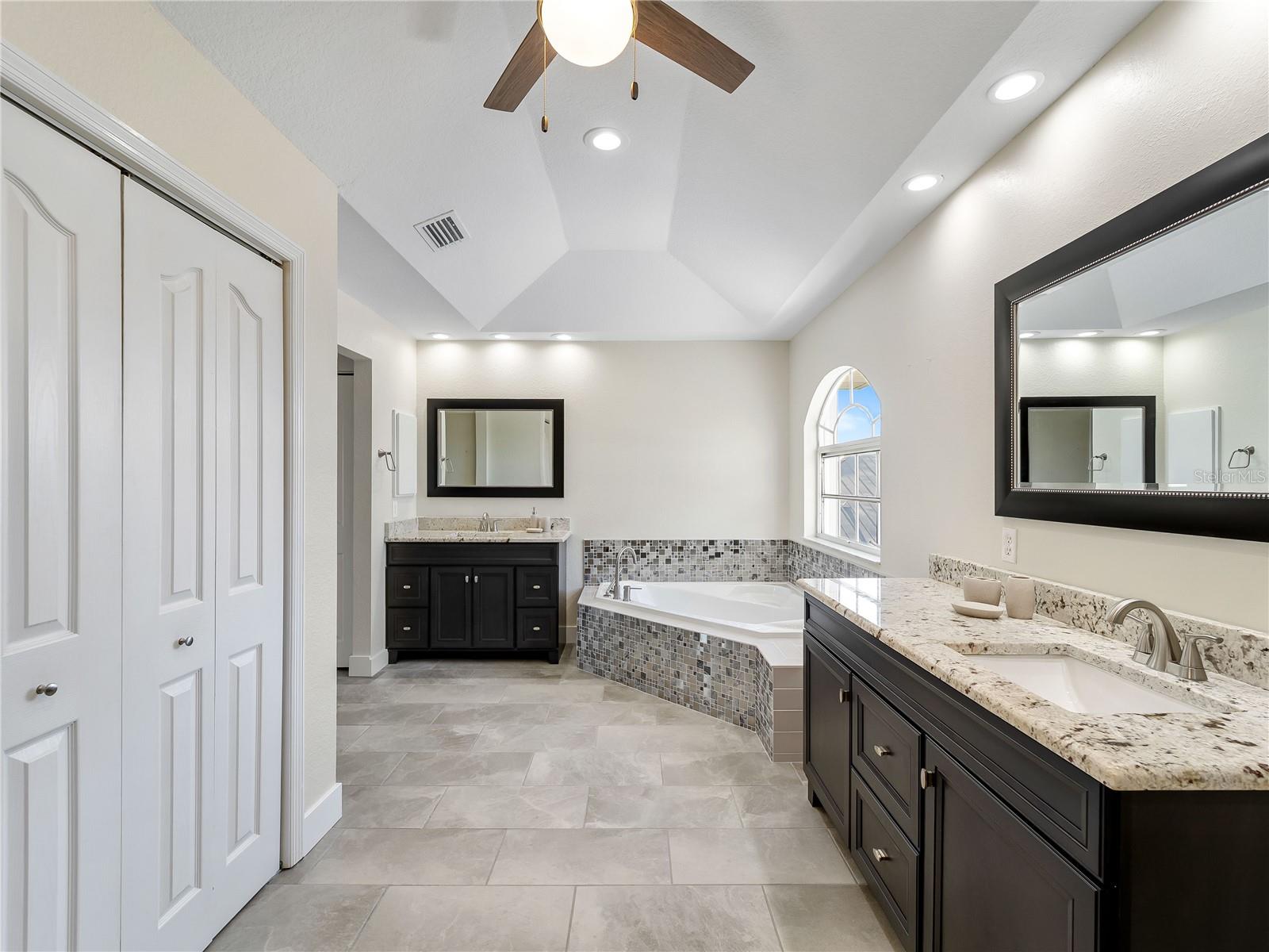 Image 61 of 90 For 4430 North Shore Drive