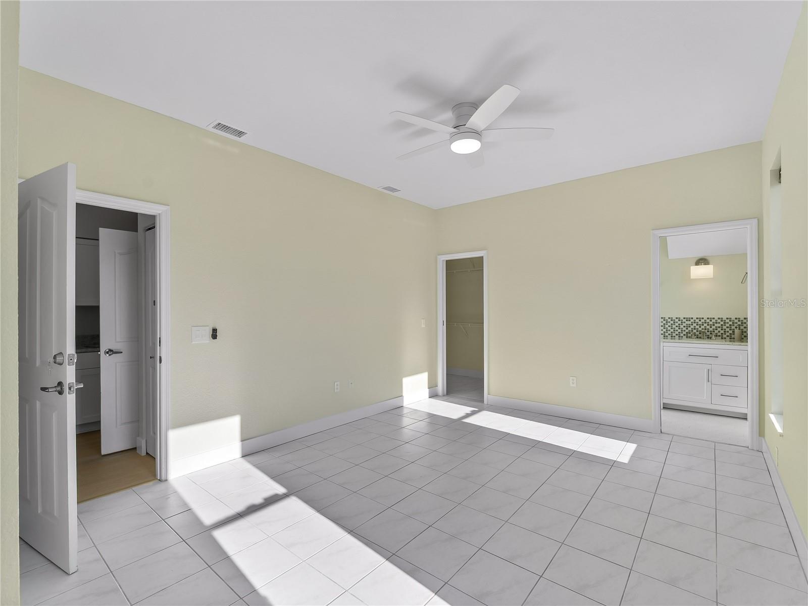 Image 79 of 90 For 4430 North Shore Drive