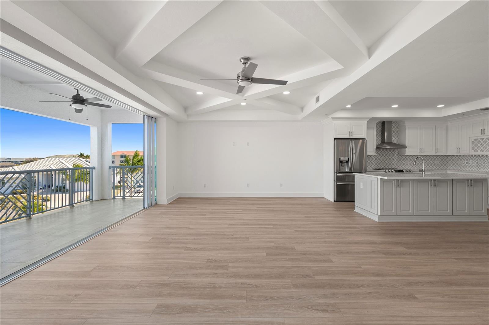 Image 15 of 60 For 1425 Park Beach Circle 1310