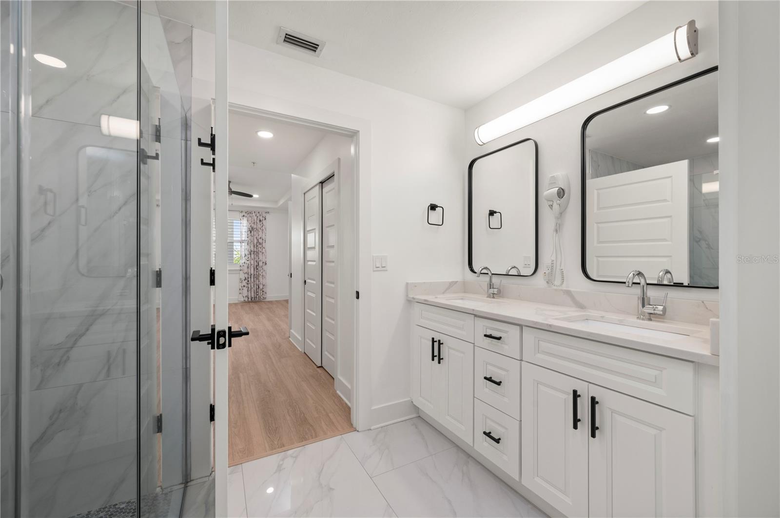 Image 32 of 60 For 1425 Park Beach Circle 1310