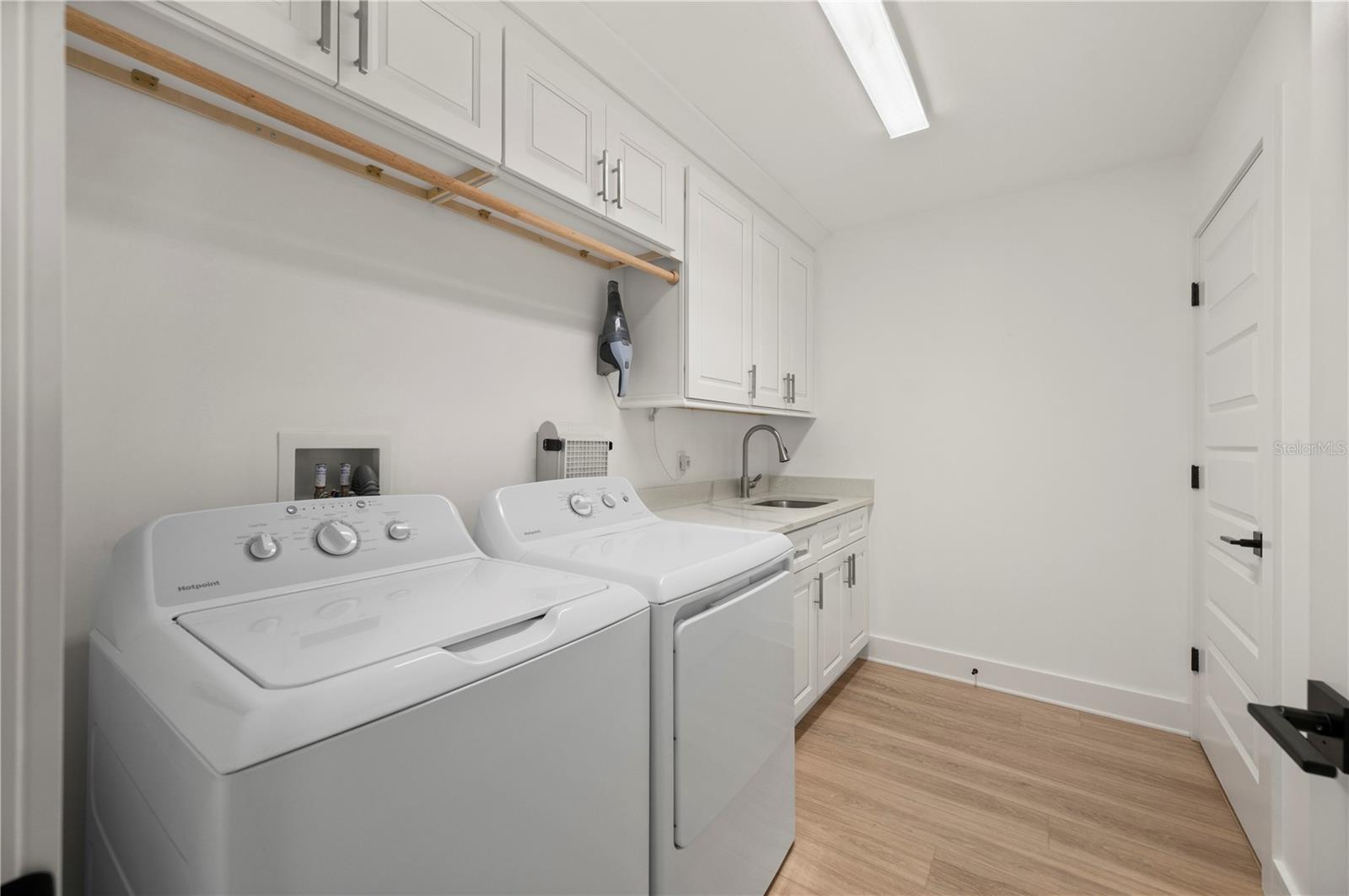 Image 37 of 60 For 1425 Park Beach Circle 1310