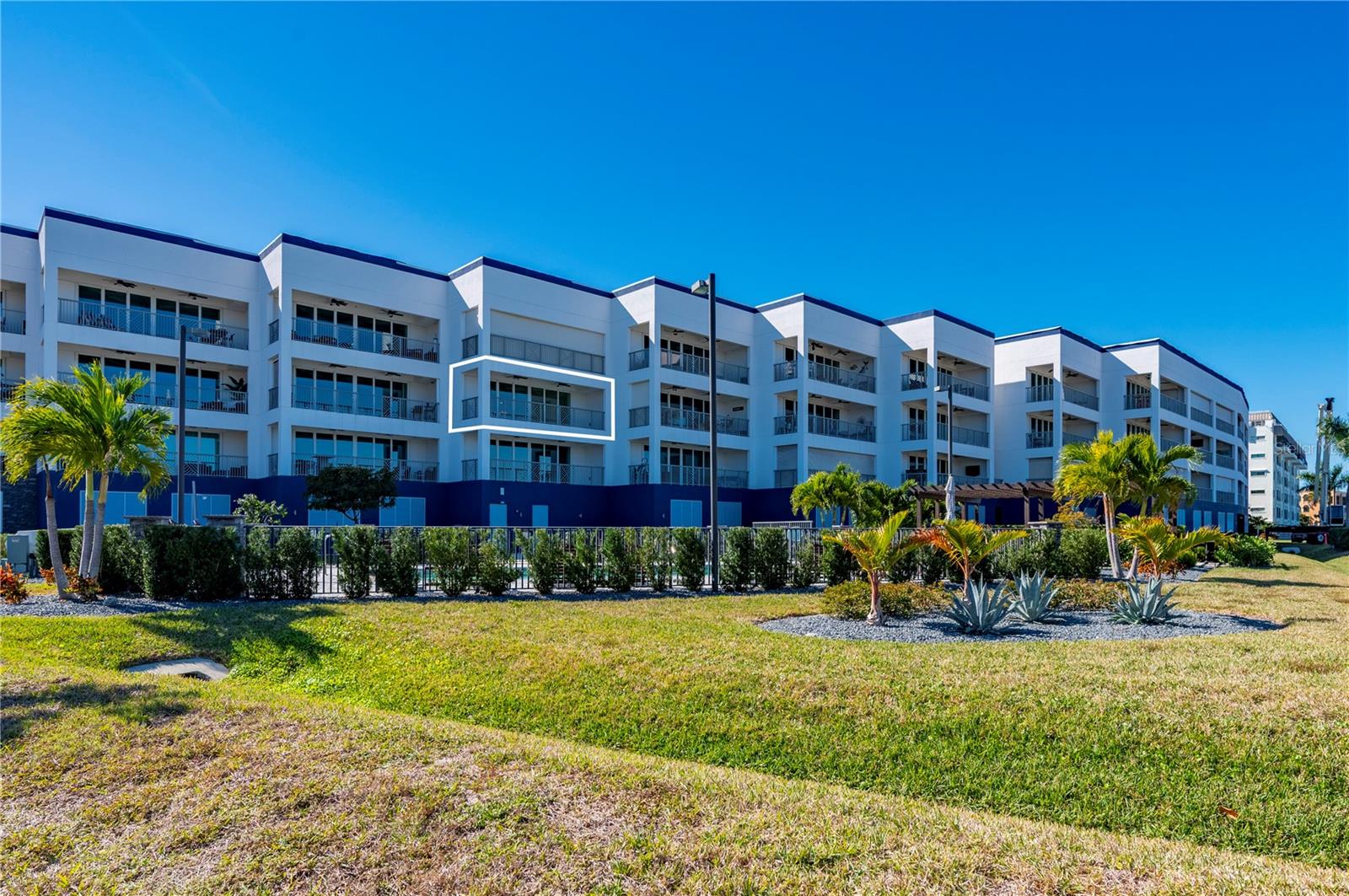 Image 40 of 60 For 1425 Park Beach Circle 1310