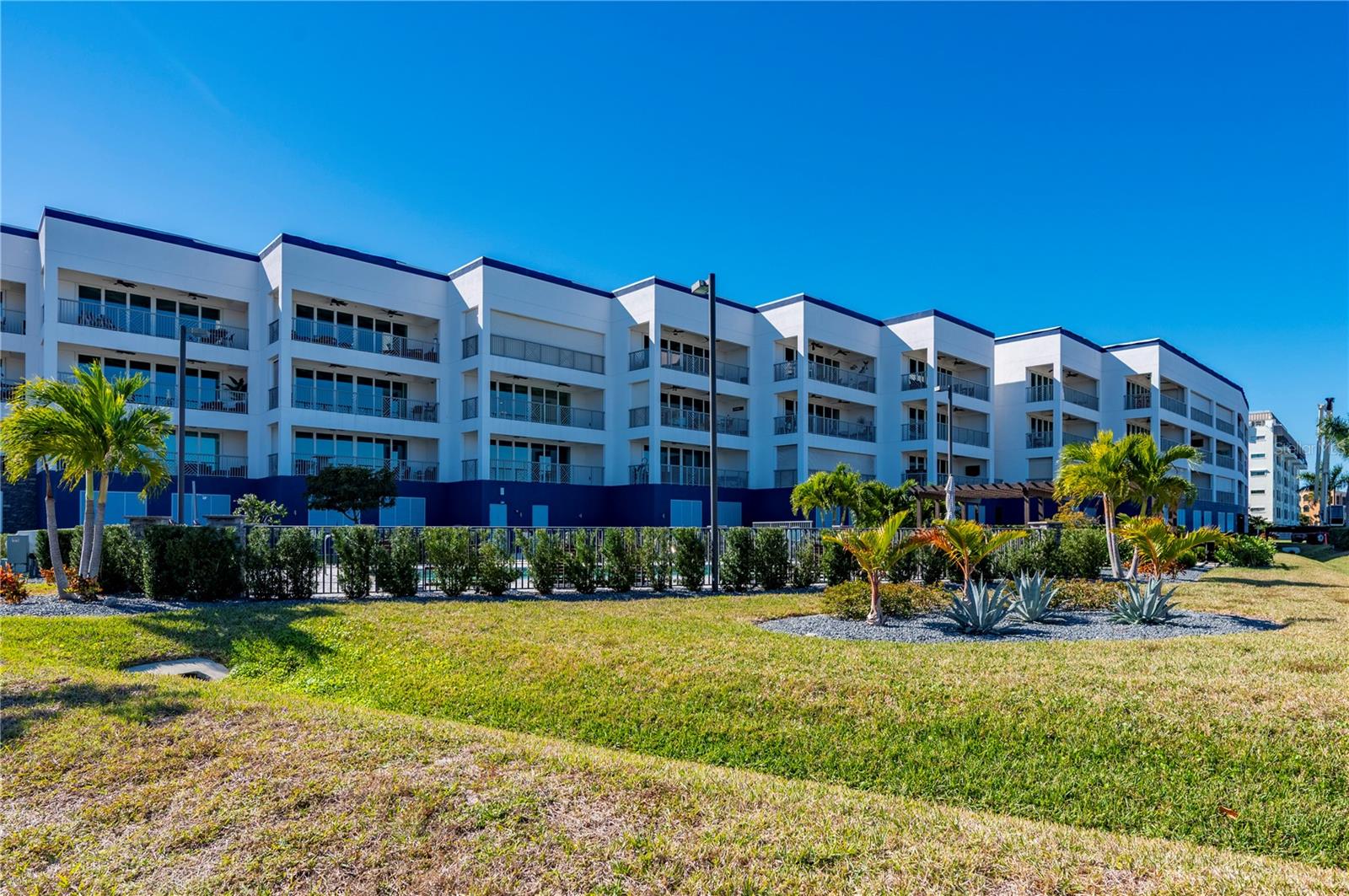 Image 41 of 60 For 1425 Park Beach Circle 1310