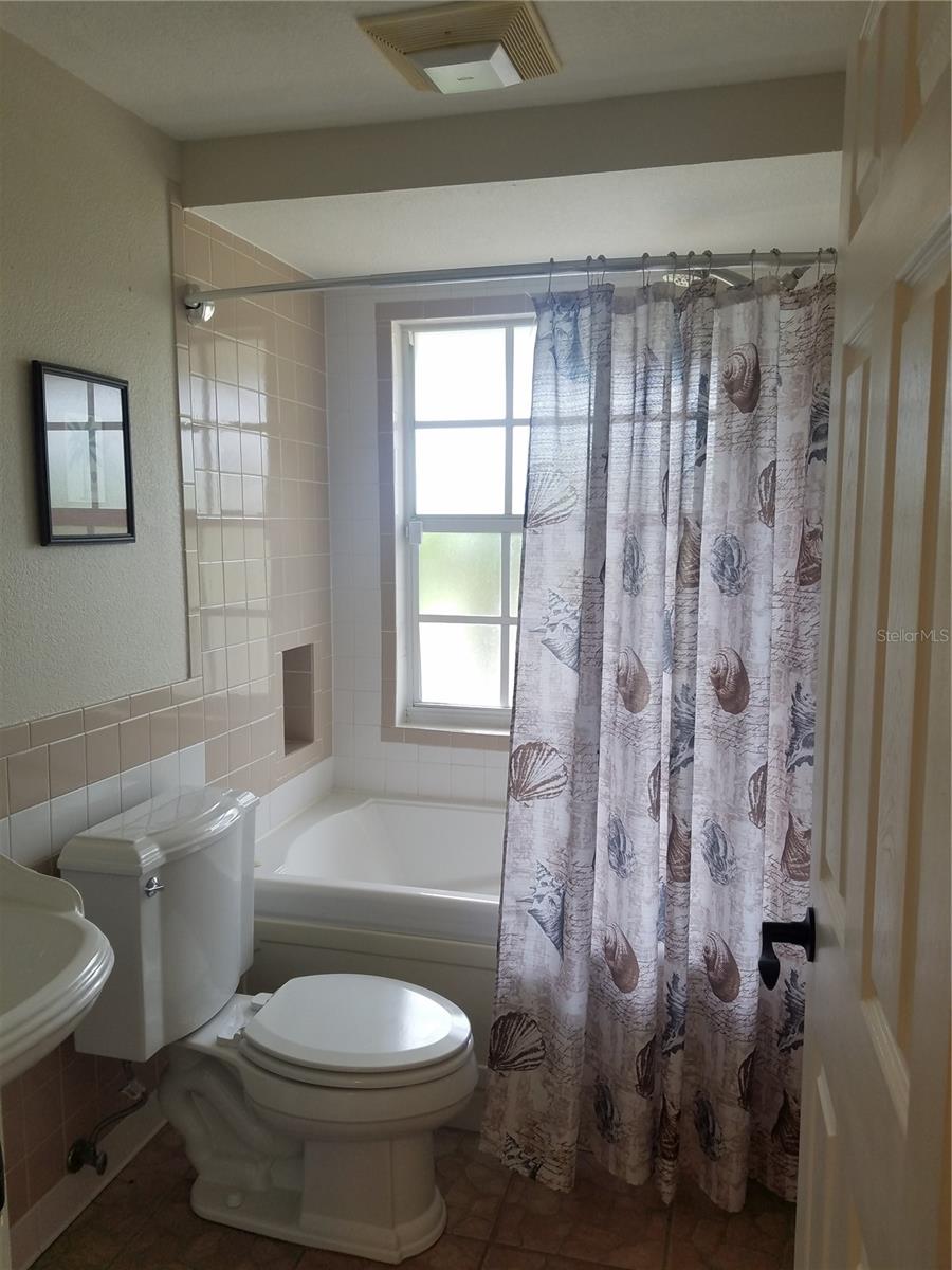 Image 20 of 31 For 21221 Burkhart Drive