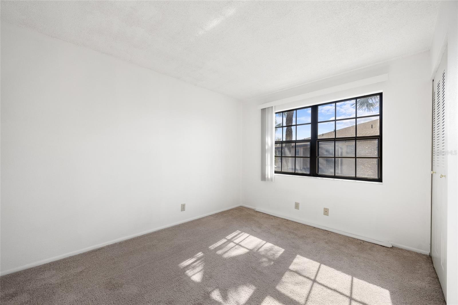 Image 16 of 32 For 19505 Quesada Avenue Ee204