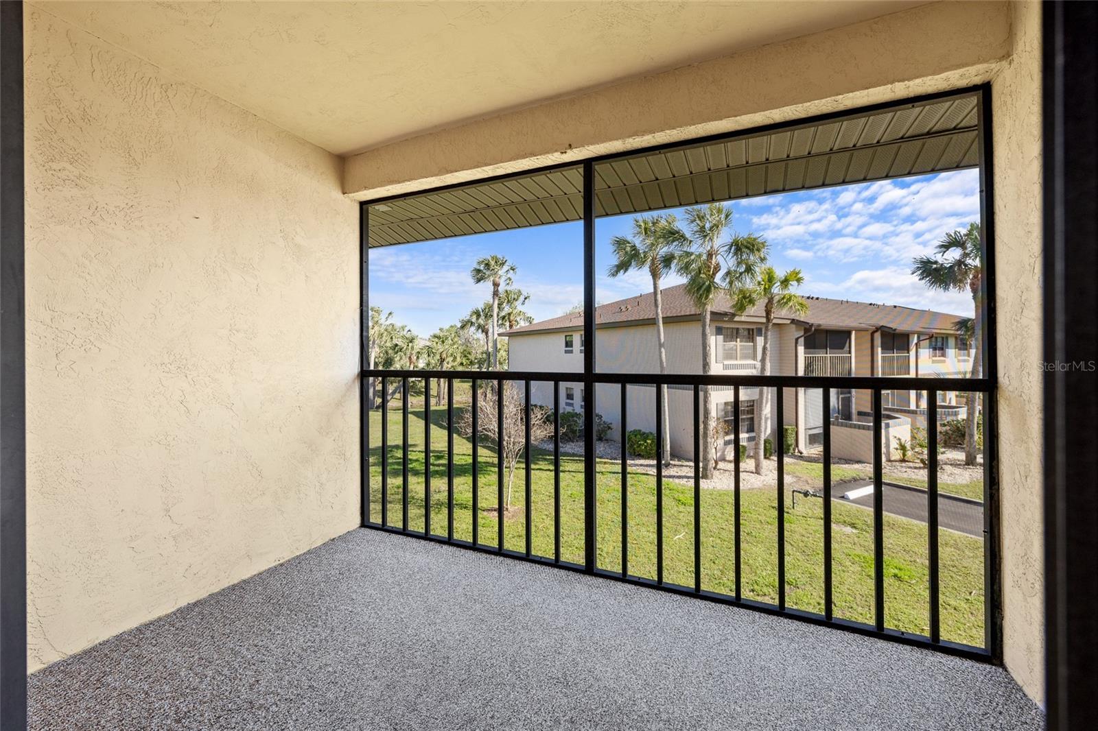 Image 18 of 32 For 19505 Quesada Avenue Ee204