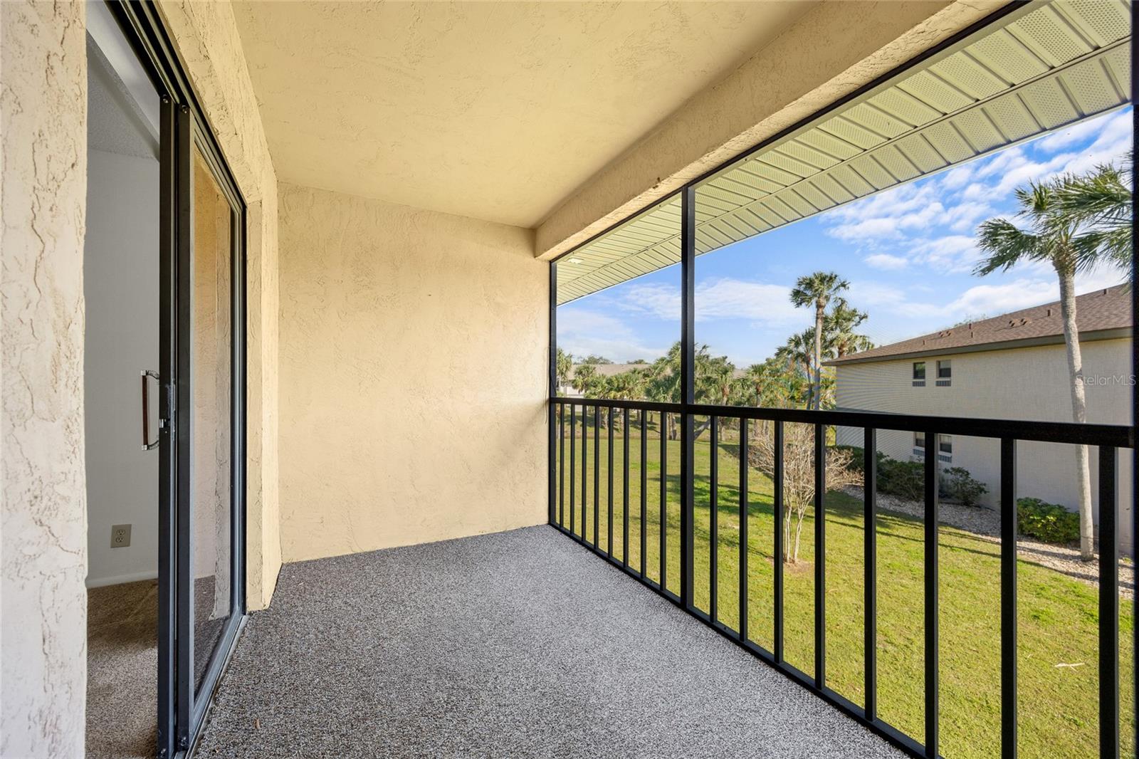 Image 20 of 32 For 19505 Quesada Avenue Ee204