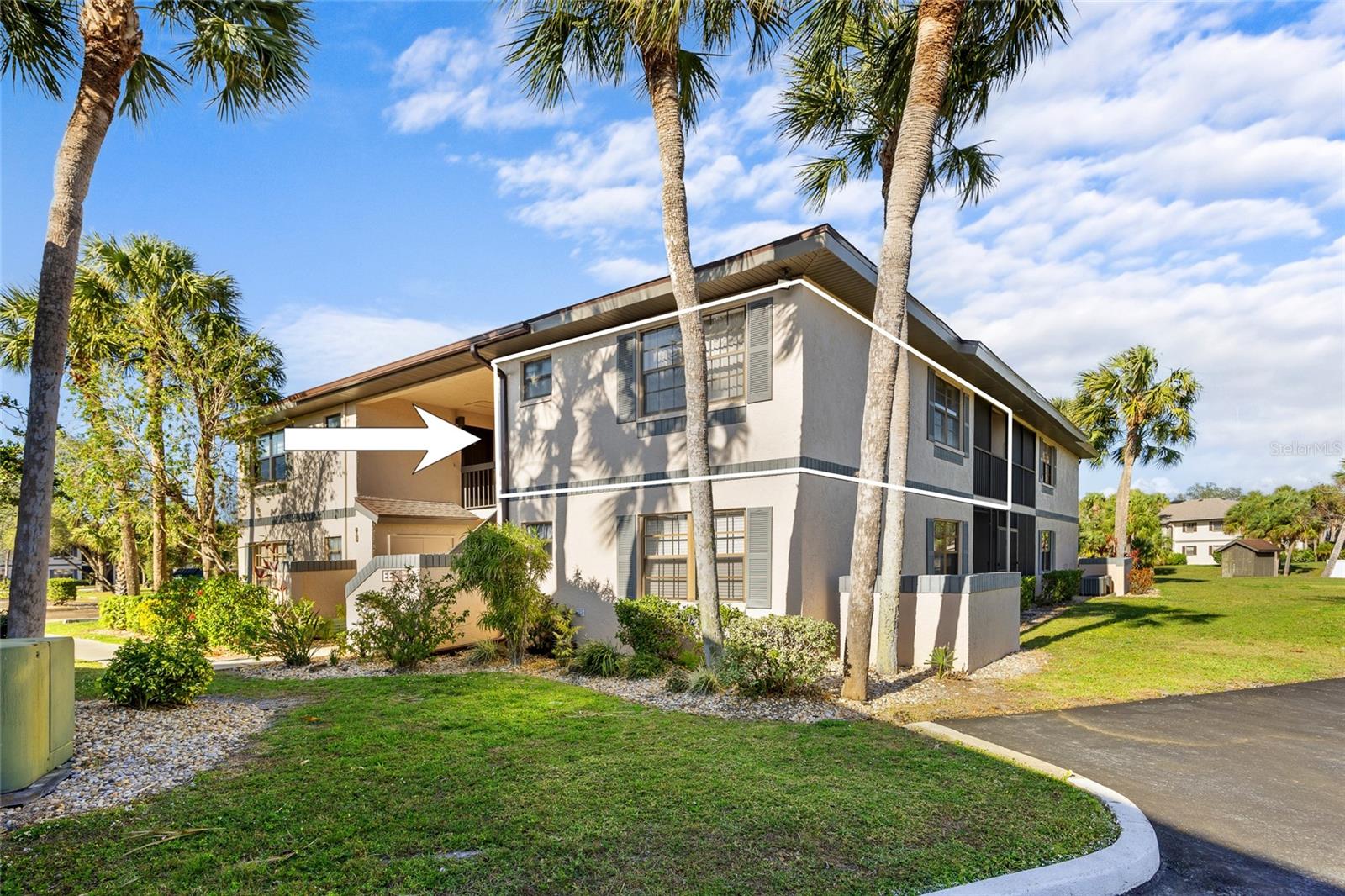 Image 21 of 32 For 19505 Quesada Avenue Ee204