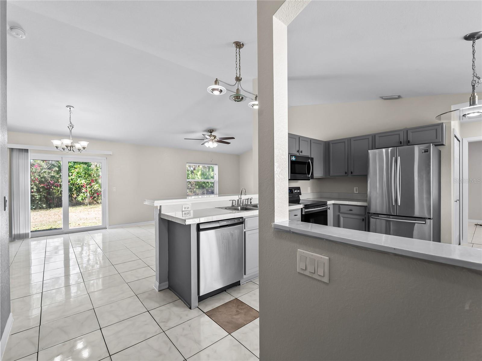 Image 22 of 46 For 4985 Beckham Street