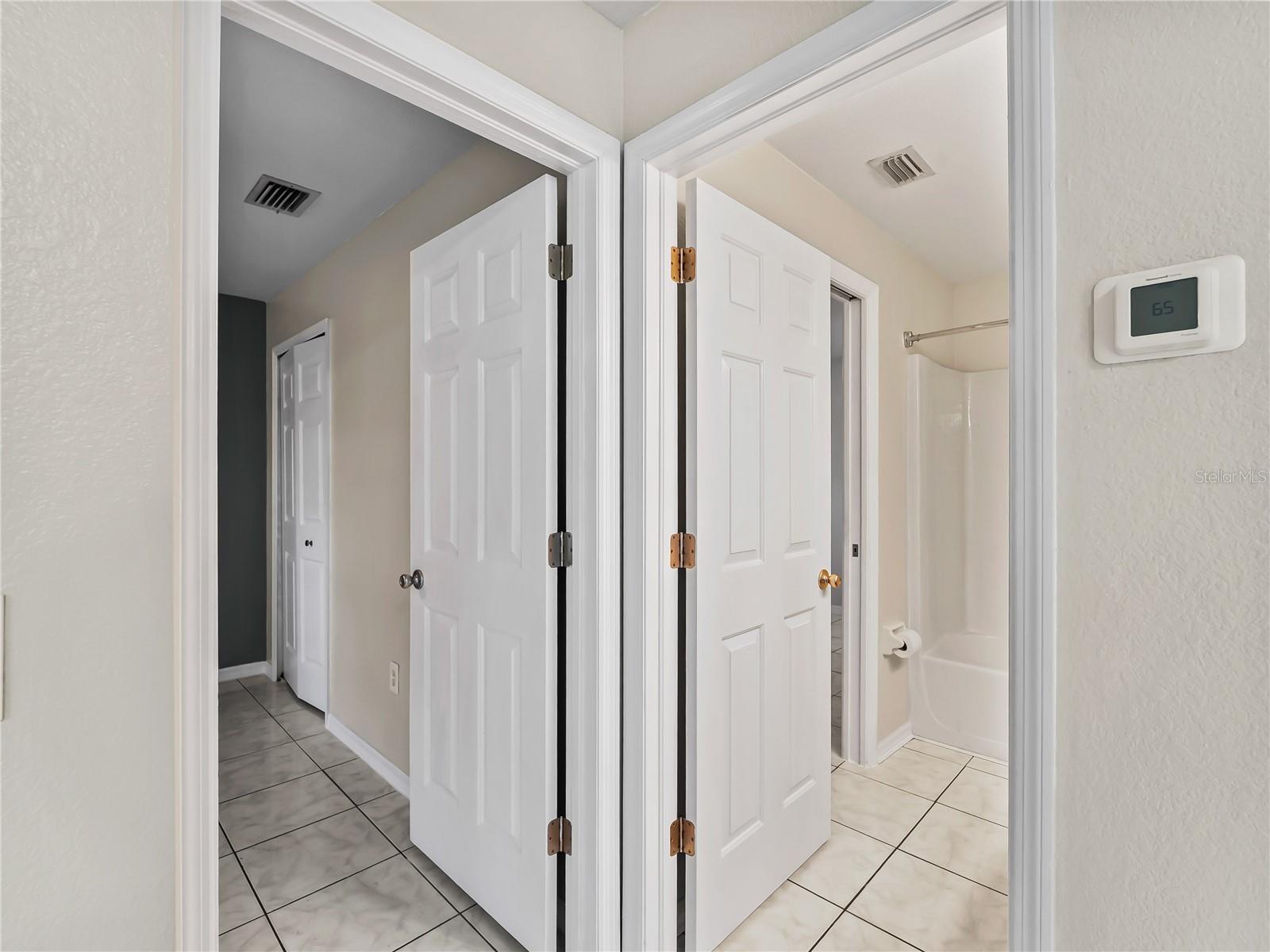 Image 31 of 46 For 4985 Beckham Street