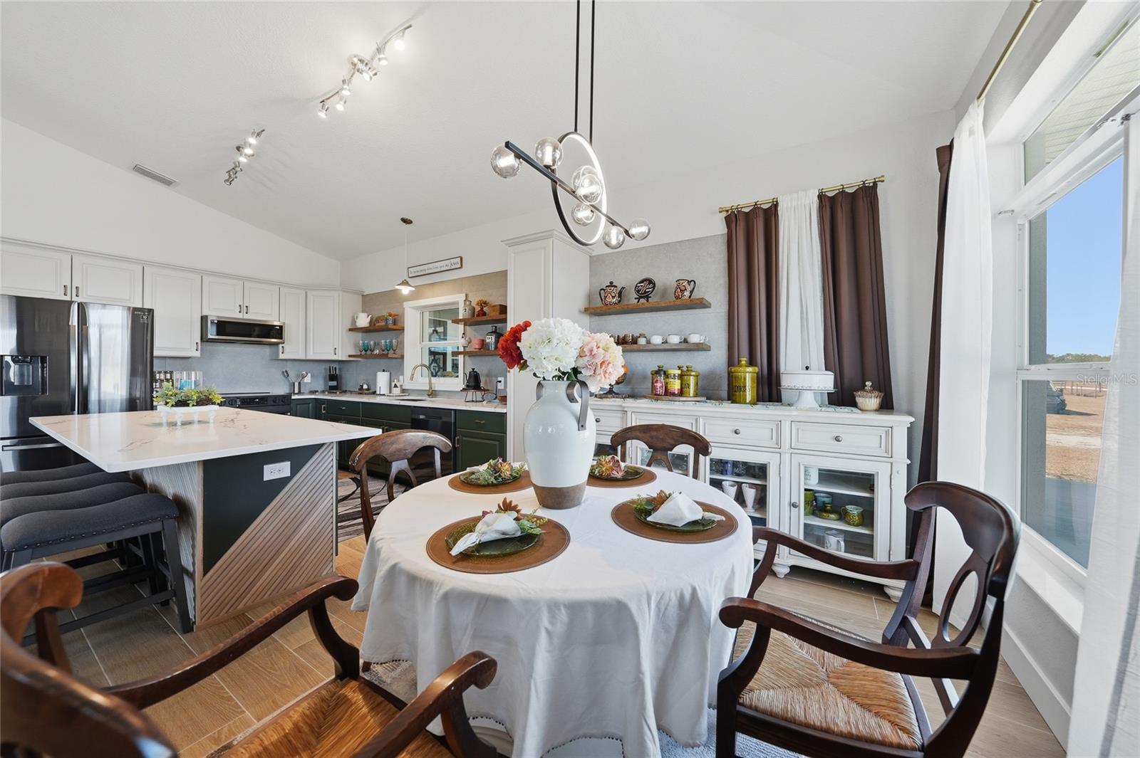 Image 13 of 57 For 2481 Faye Terrace