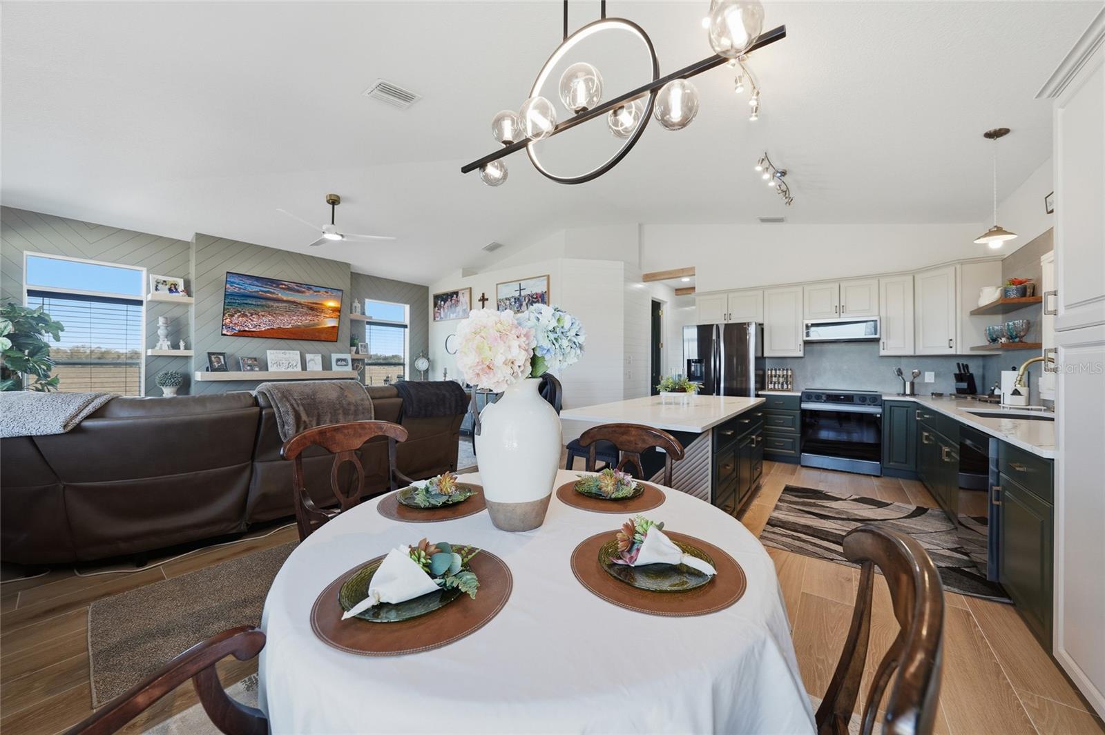 Image 14 of 57 For 2481 Faye Terrace