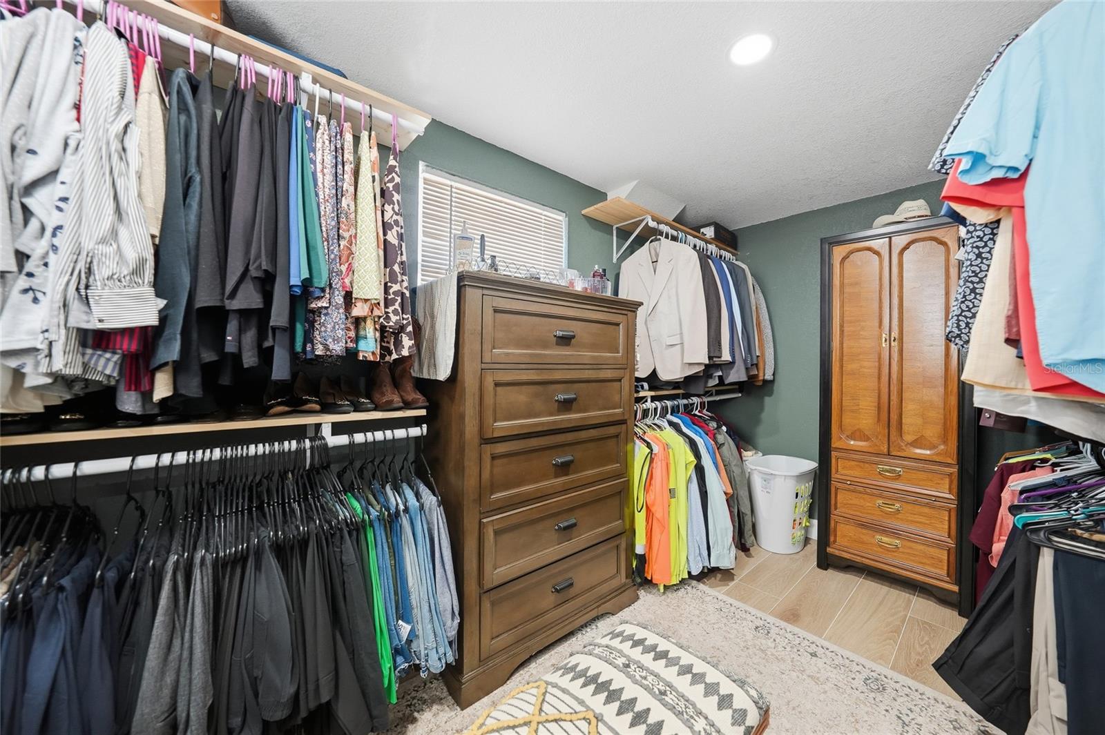 Image 26 of 57 For 2481 Faye Terrace