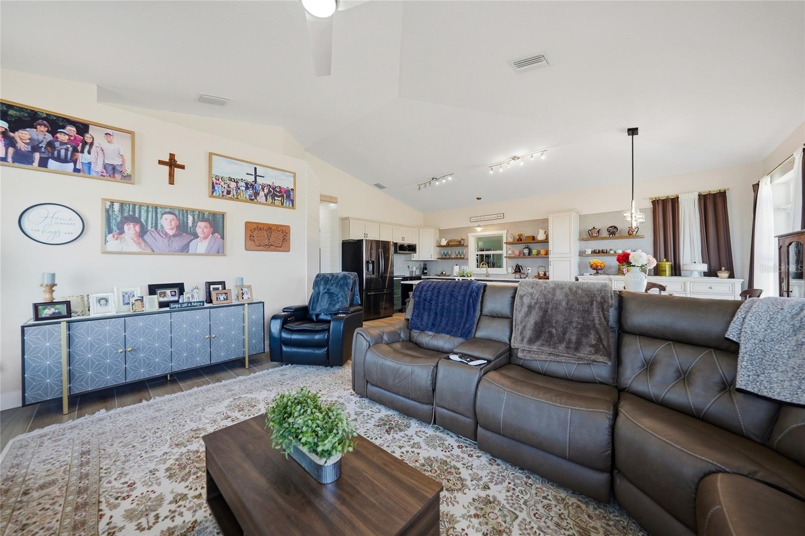 Image 5 of 57 For 2481 Faye Terrace