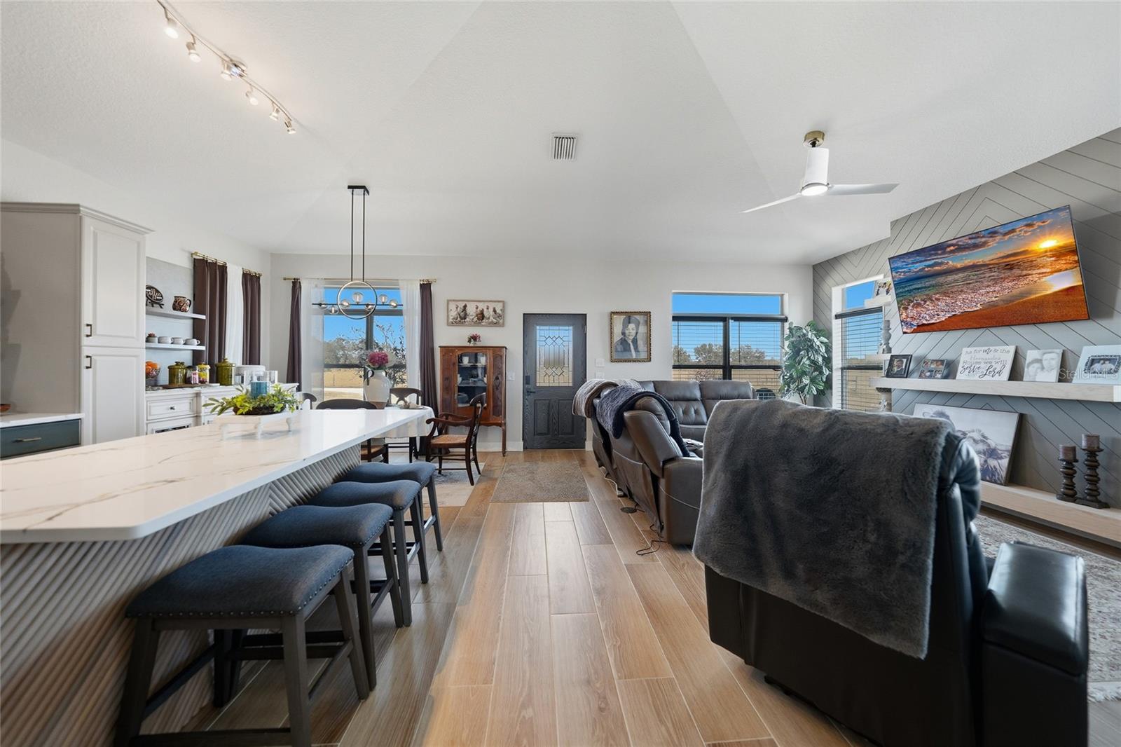 Image 6 of 57 For 2481 Faye Terrace