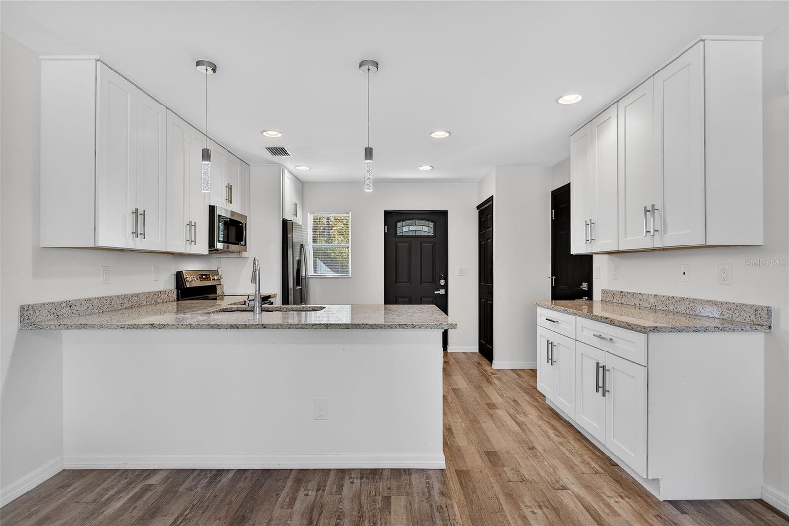 Image 6 of 30 For 27130 Savoy Drive