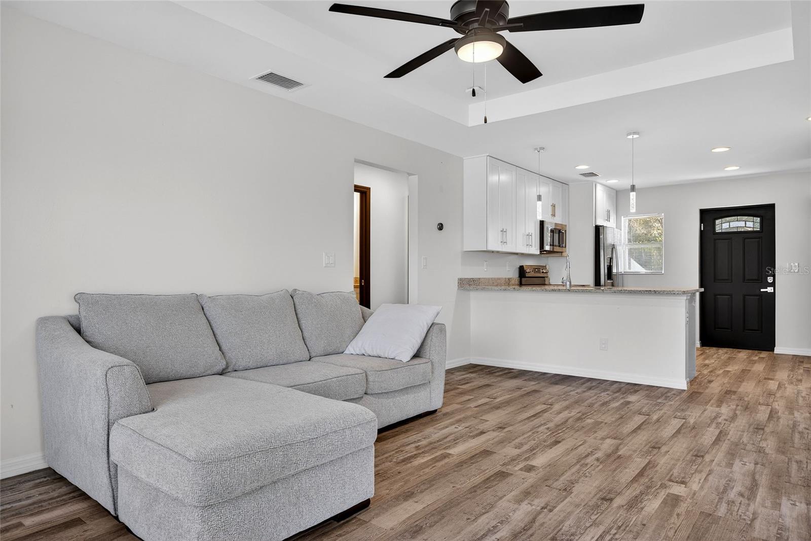 Image 8 of 30 For 27130 Savoy Drive