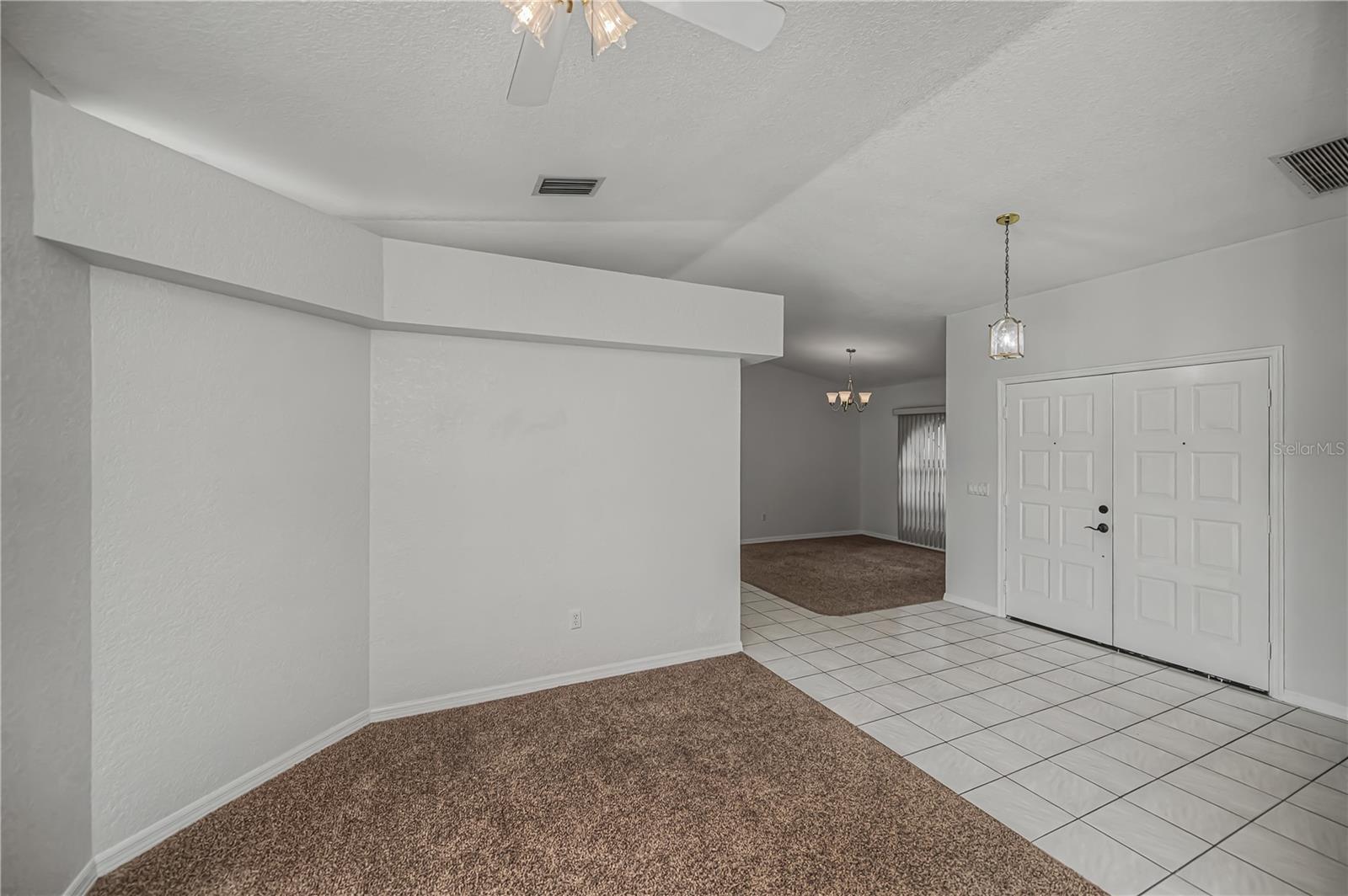 Image 15 of 61 For 293 Maraca Street