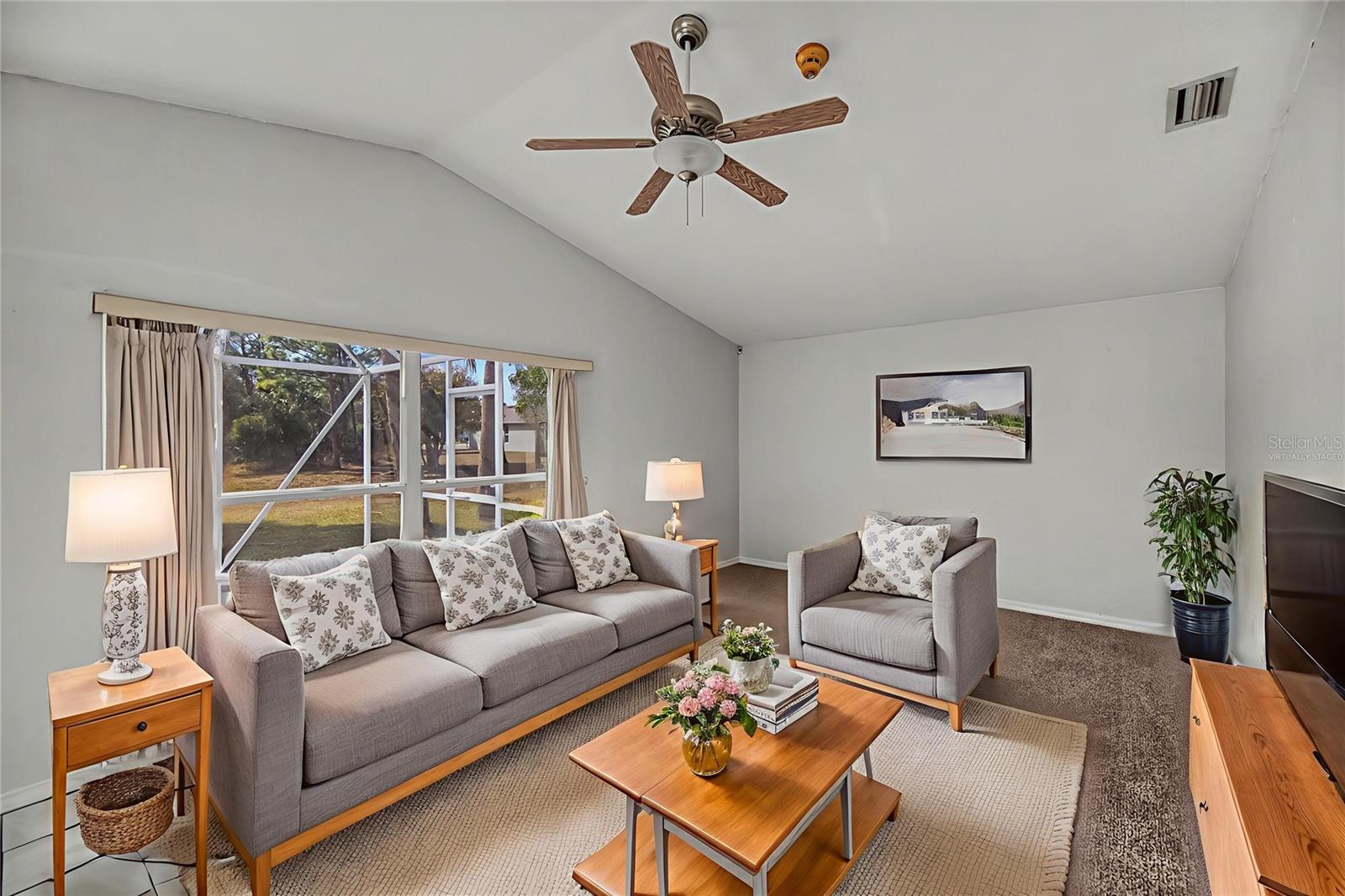 Image 24 of 61 For 293 Maraca Street