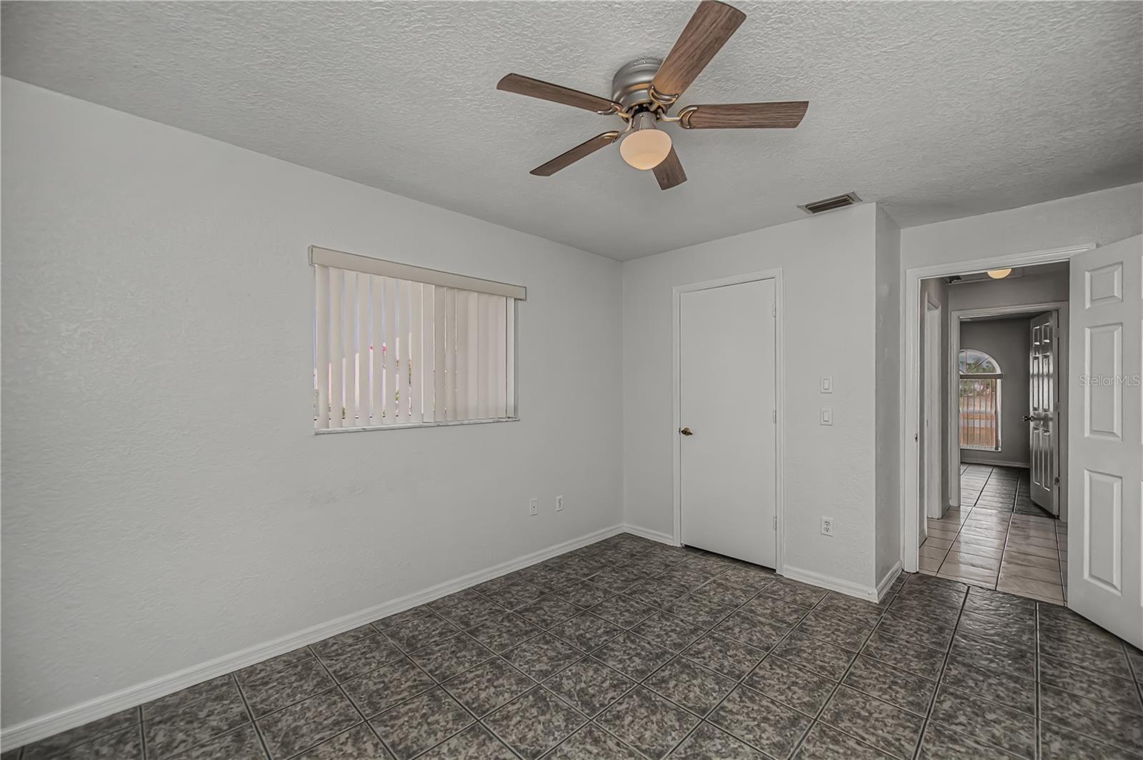 Image 36 of 61 For 293 Maraca Street