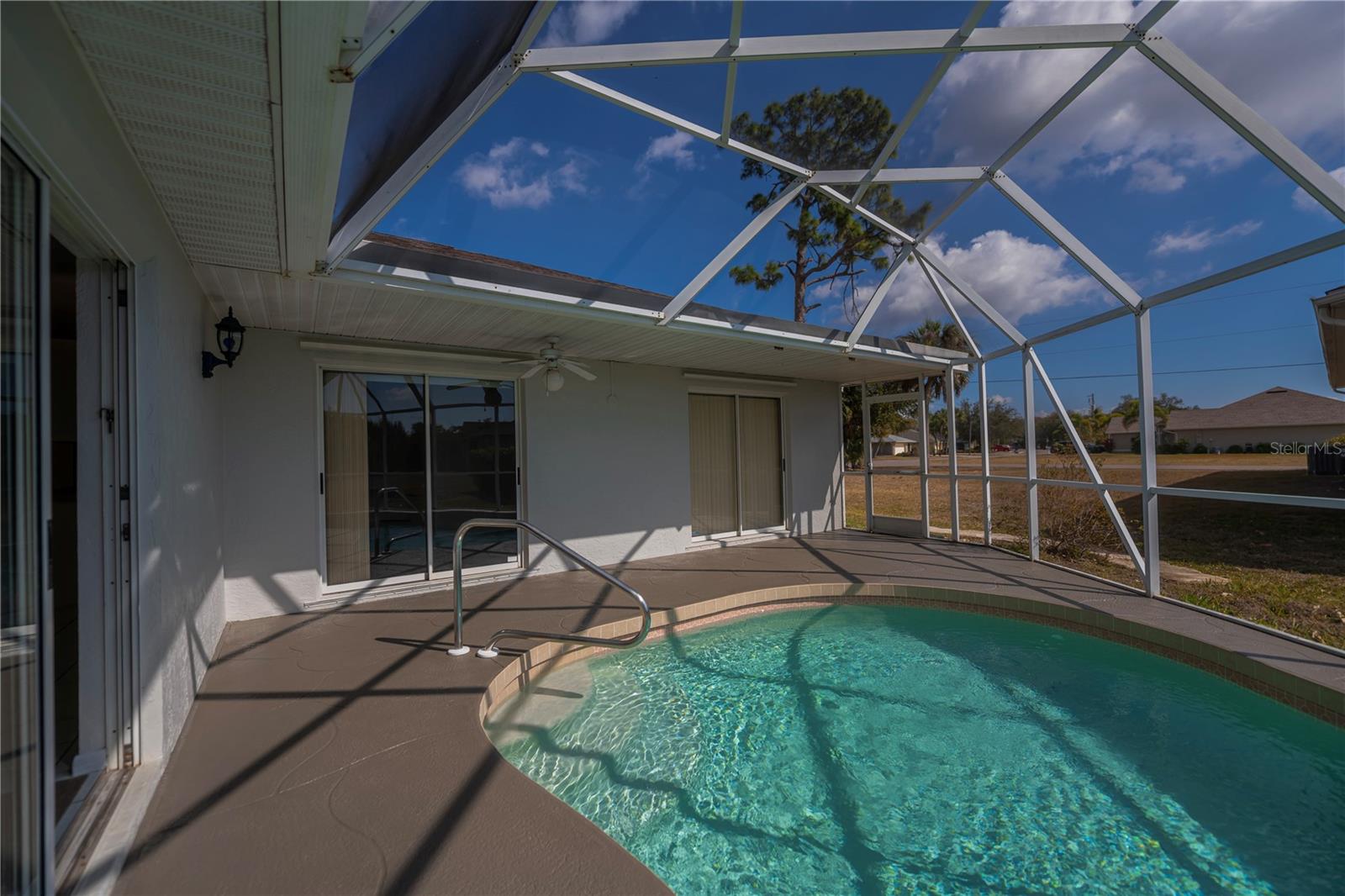 Image 47 of 61 For 293 Maraca Street