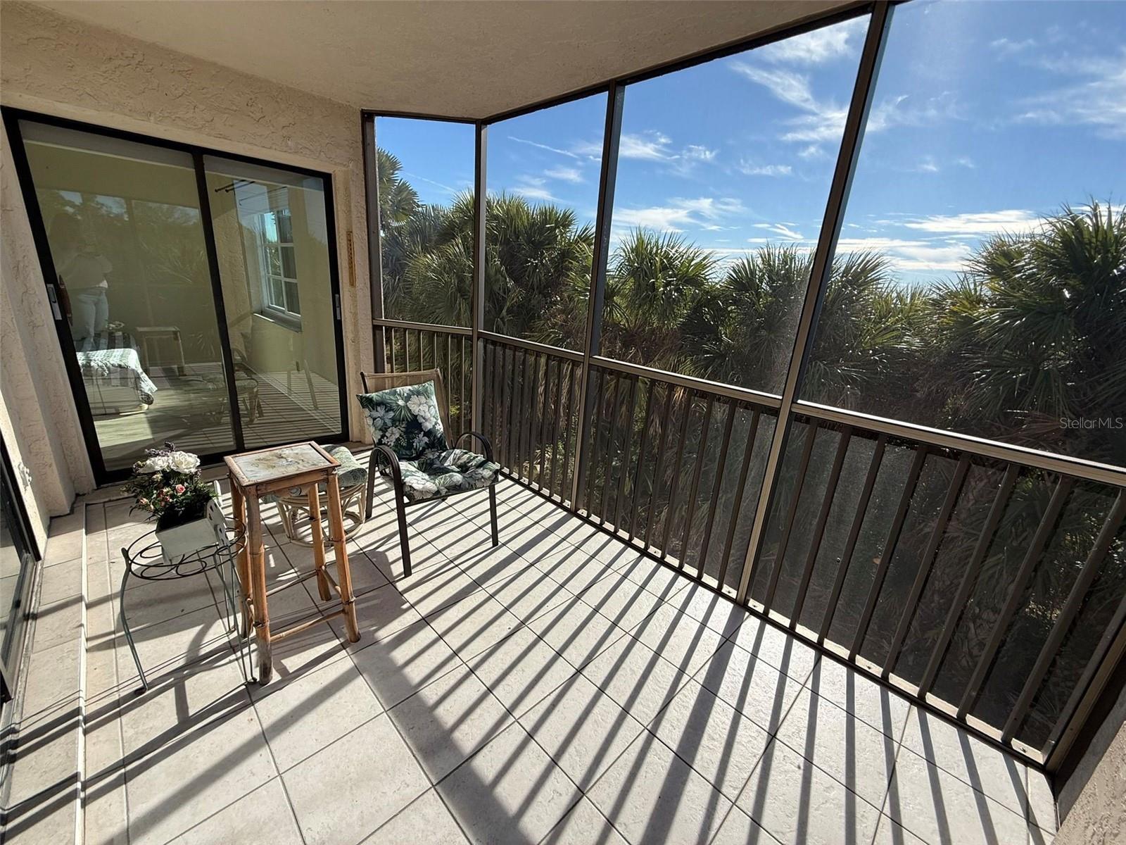 Image 19 of 21 For 175 Kings Highway 628