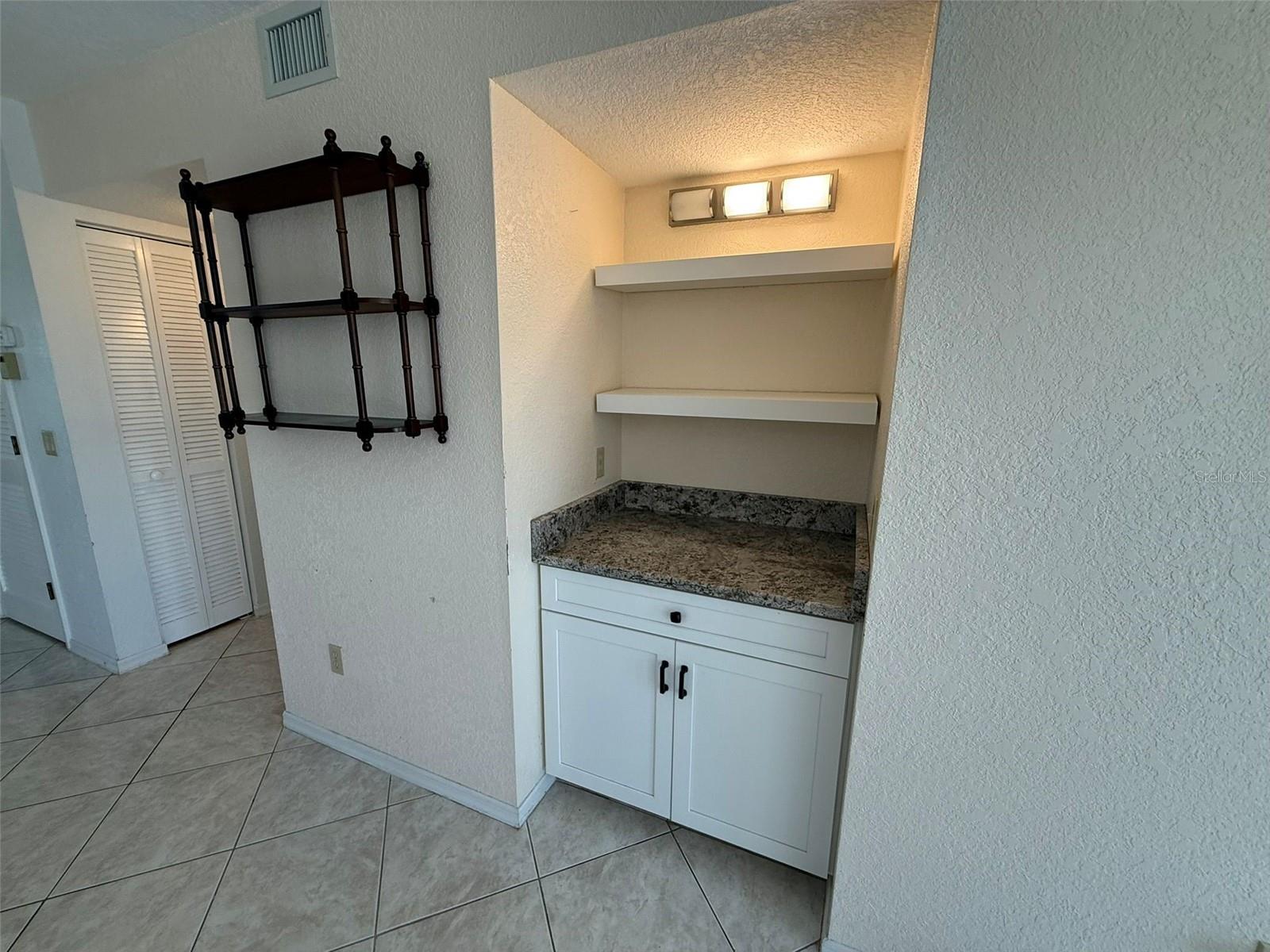 Image 8 of 21 For 175 Kings Highway 628