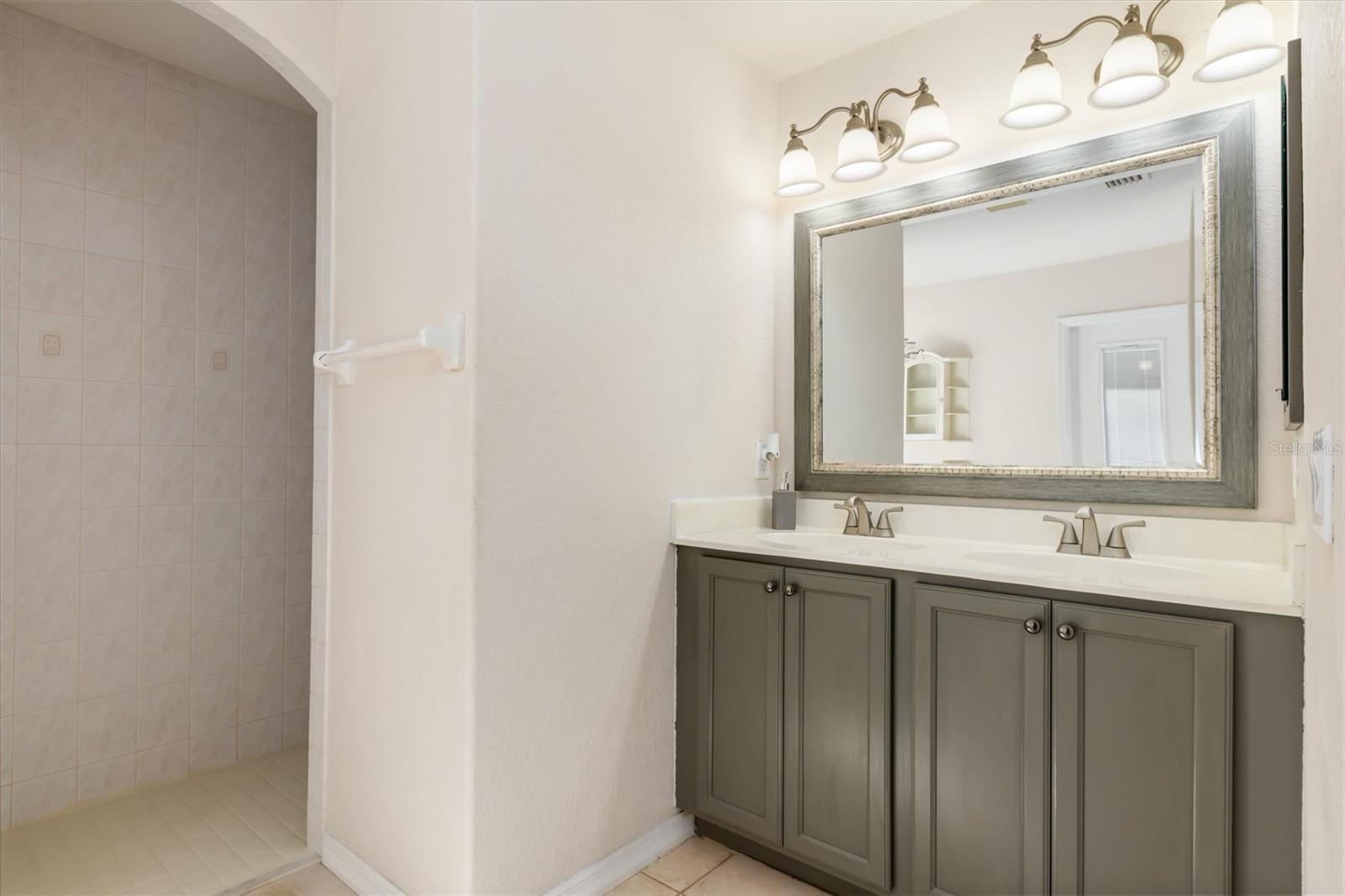 Image 31 of 58 For 3707 Giblin Drive