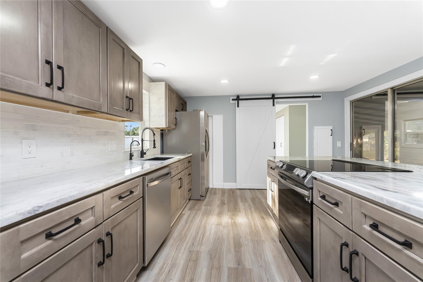 Image 12 of 48 For 11916 Newman Terrace