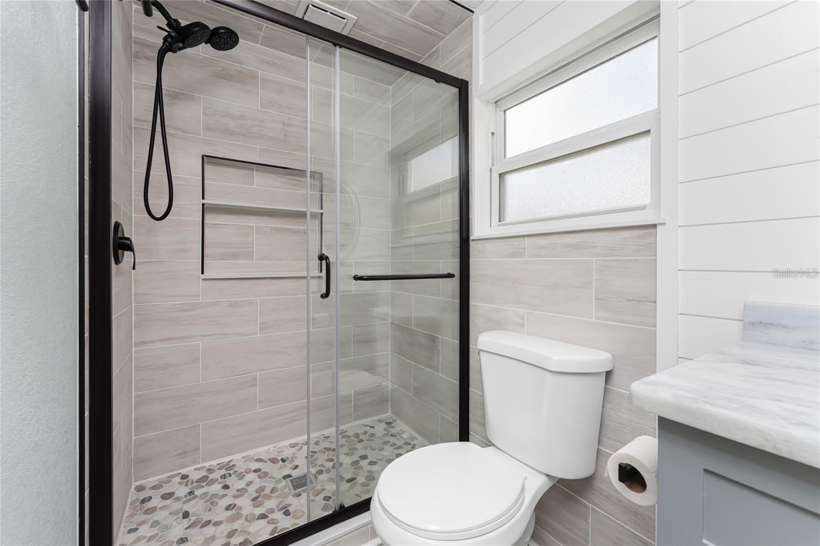 Image 13 of 48 For 11916 Newman Terrace