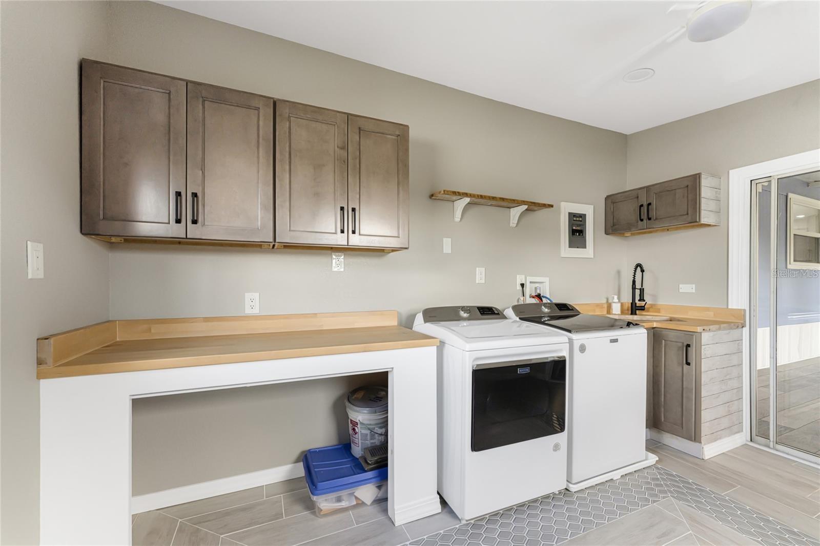 Image 14 of 48 For 11916 Newman Terrace