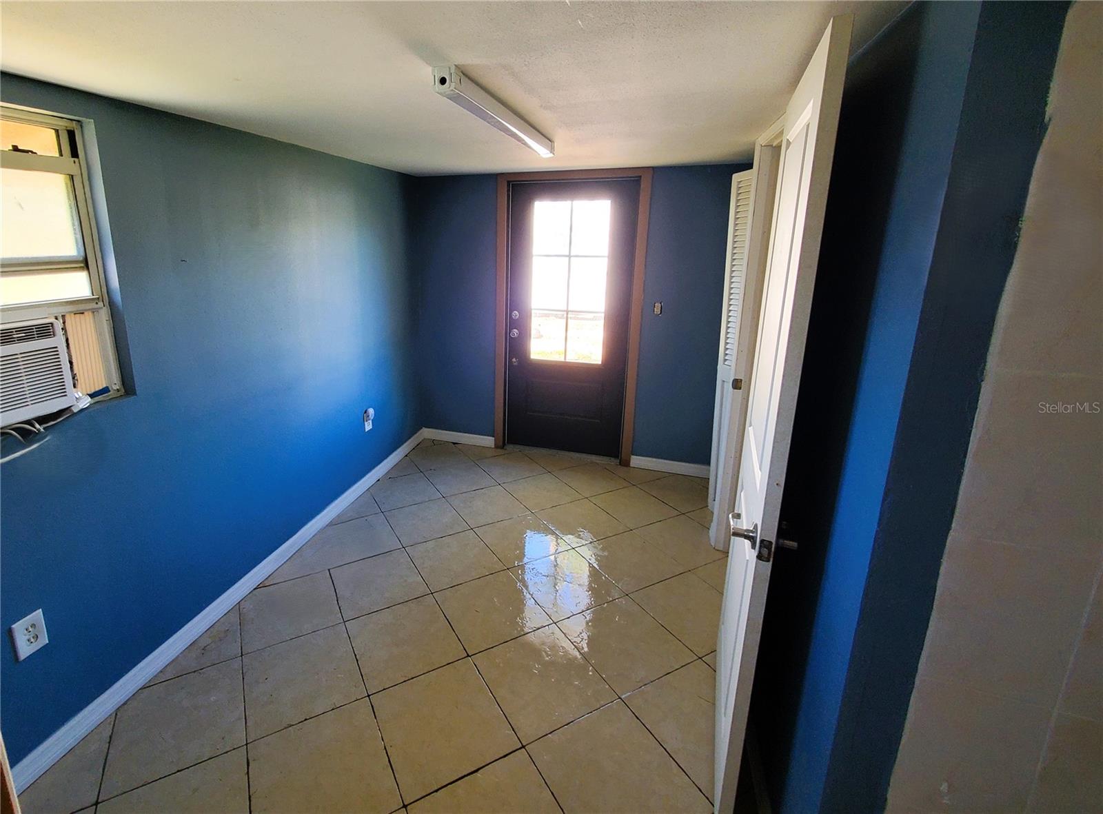 Image 15 of 39 For 8362 Osprey Road