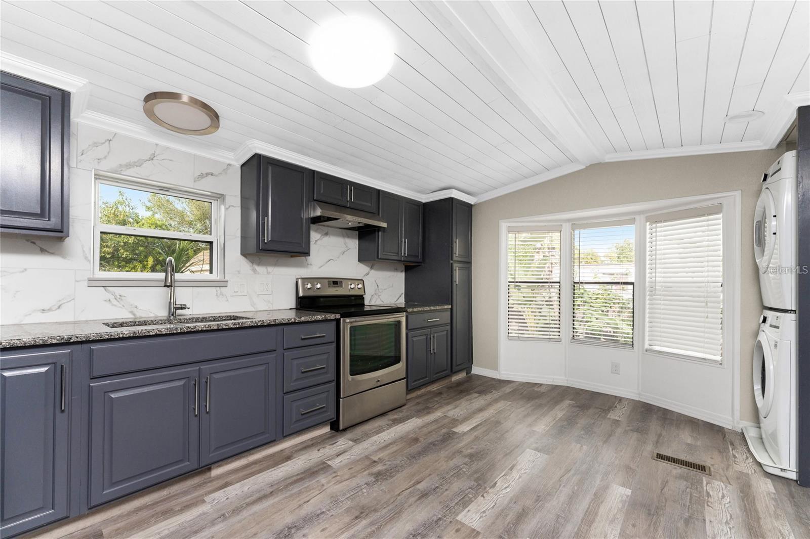 Image 11 of 52 For 15430 Olive Circle