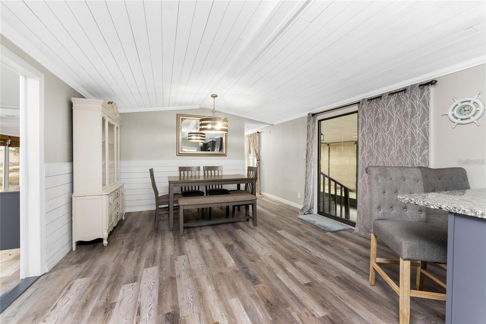 Image 13 of 52 For 15430 Olive Circle