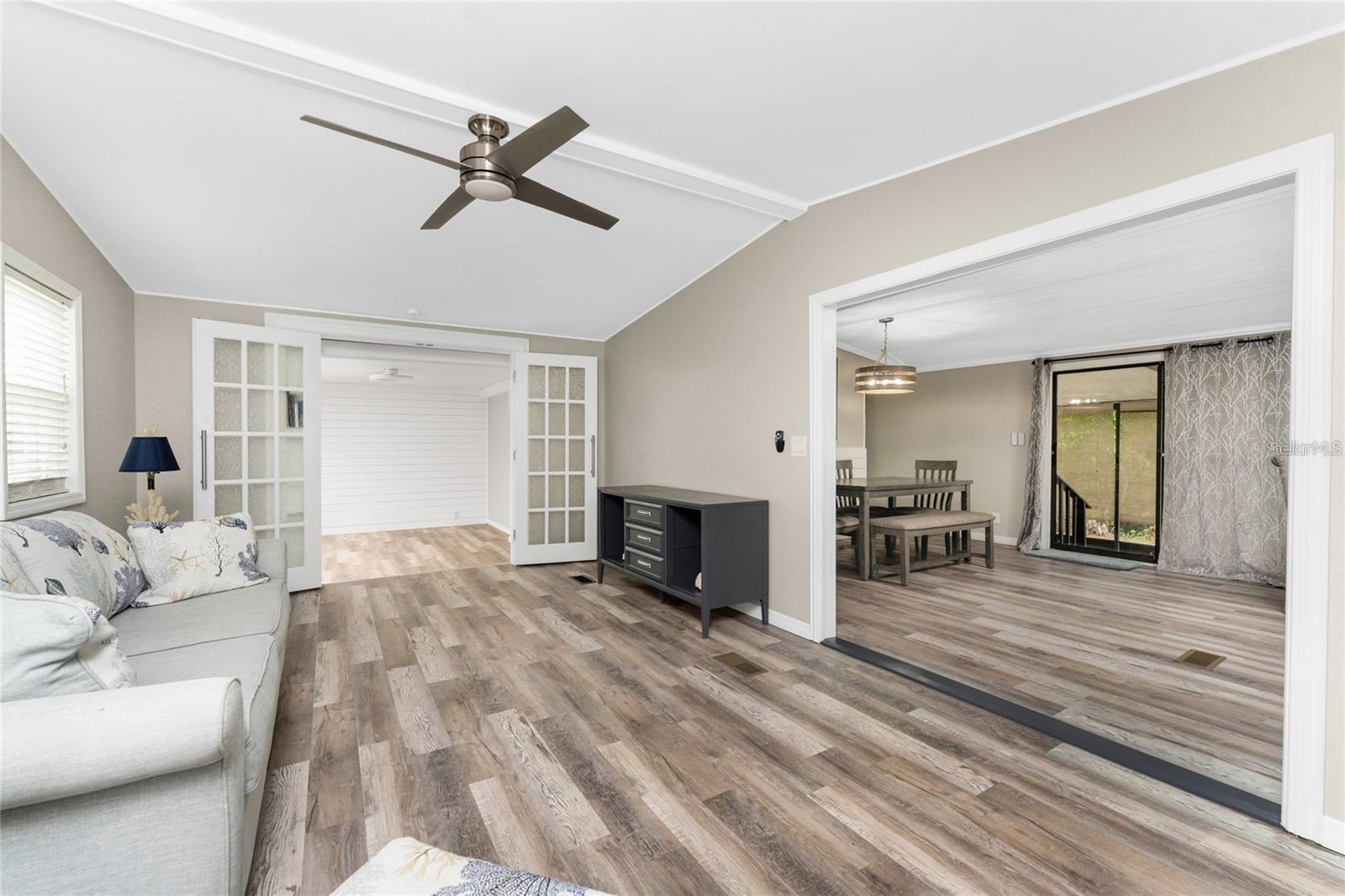 Image 19 of 52 For 15430 Olive Circle