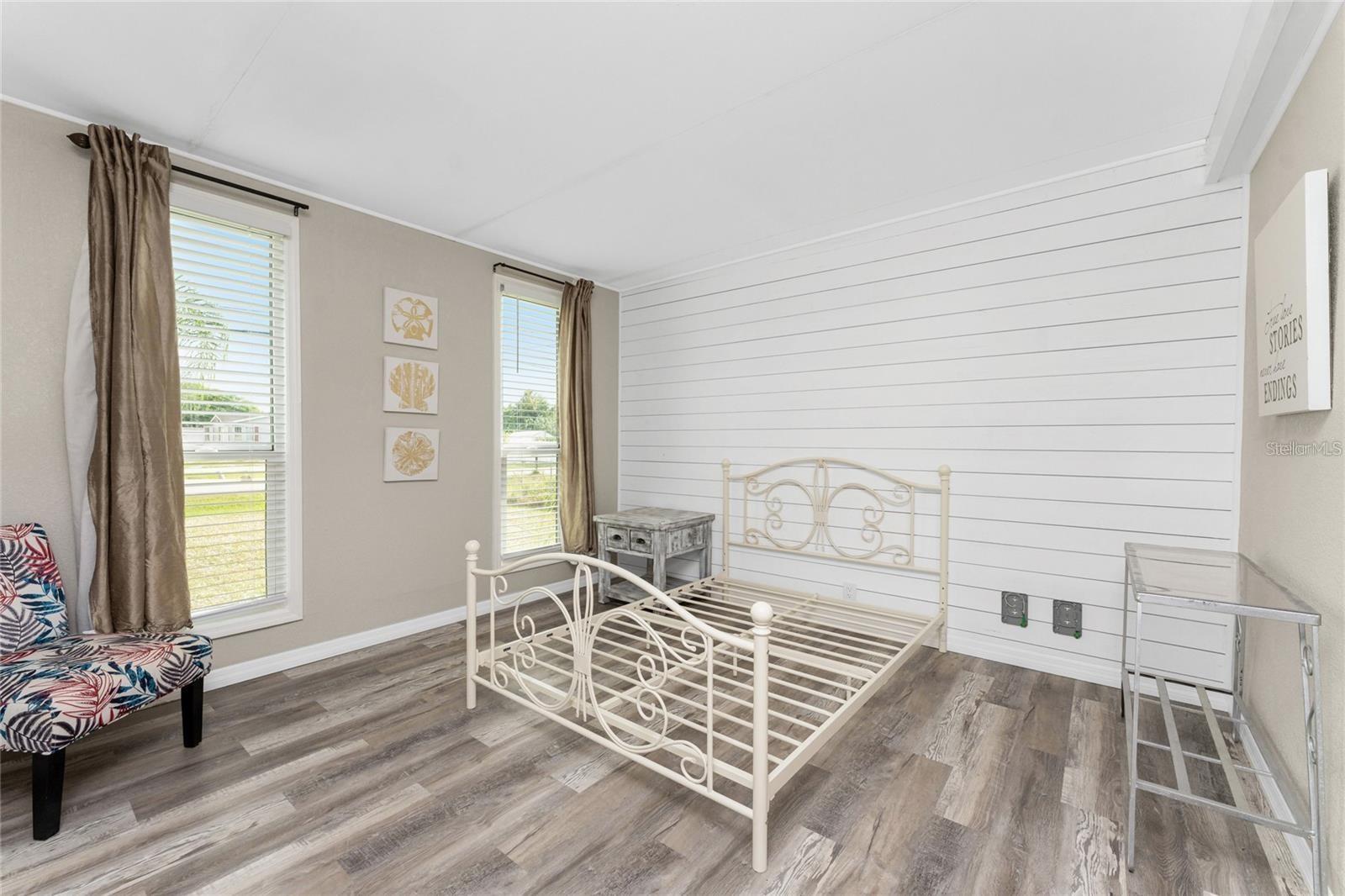 Image 20 of 52 For 15430 Olive Circle