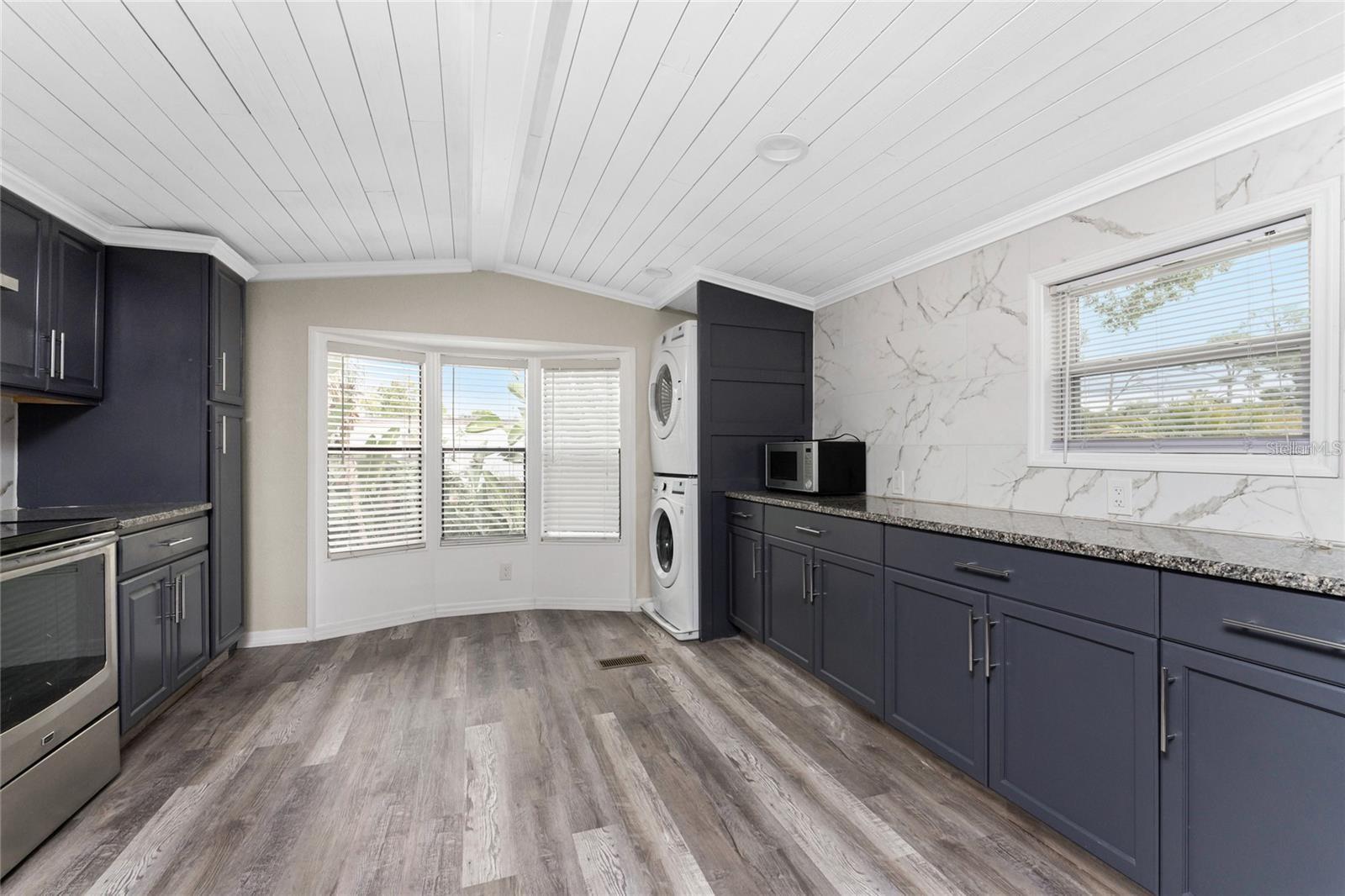 Image 3 of 52 For 15430 Olive Circle