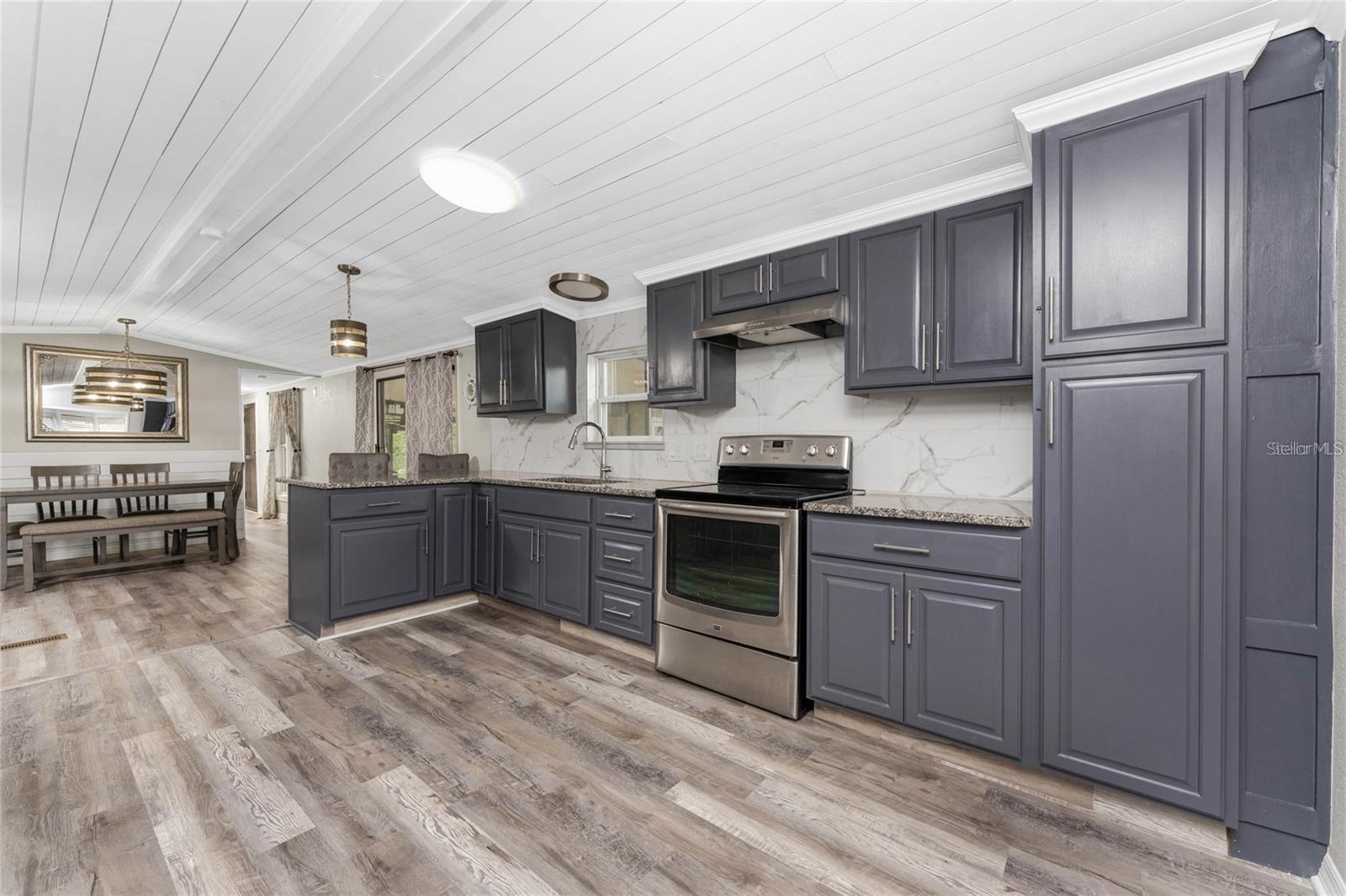 Image 5 of 52 For 15430 Olive Circle