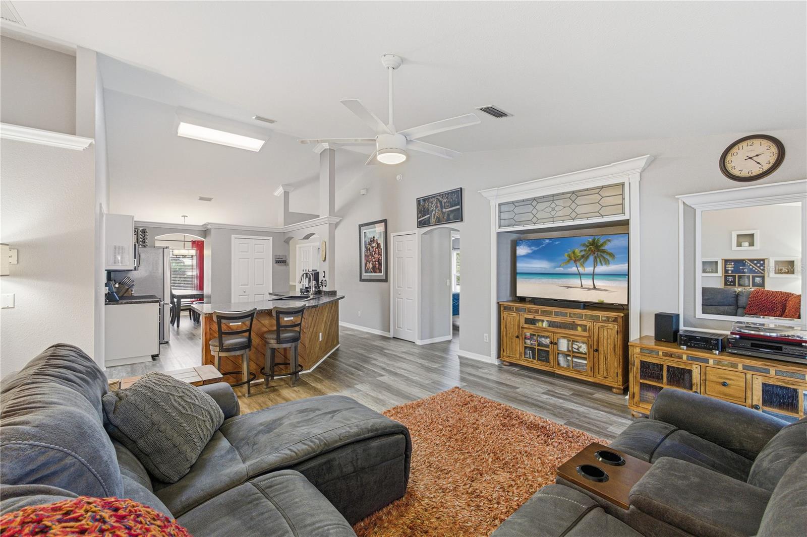 Image 19 of 48 For 5022 Bayberry Street