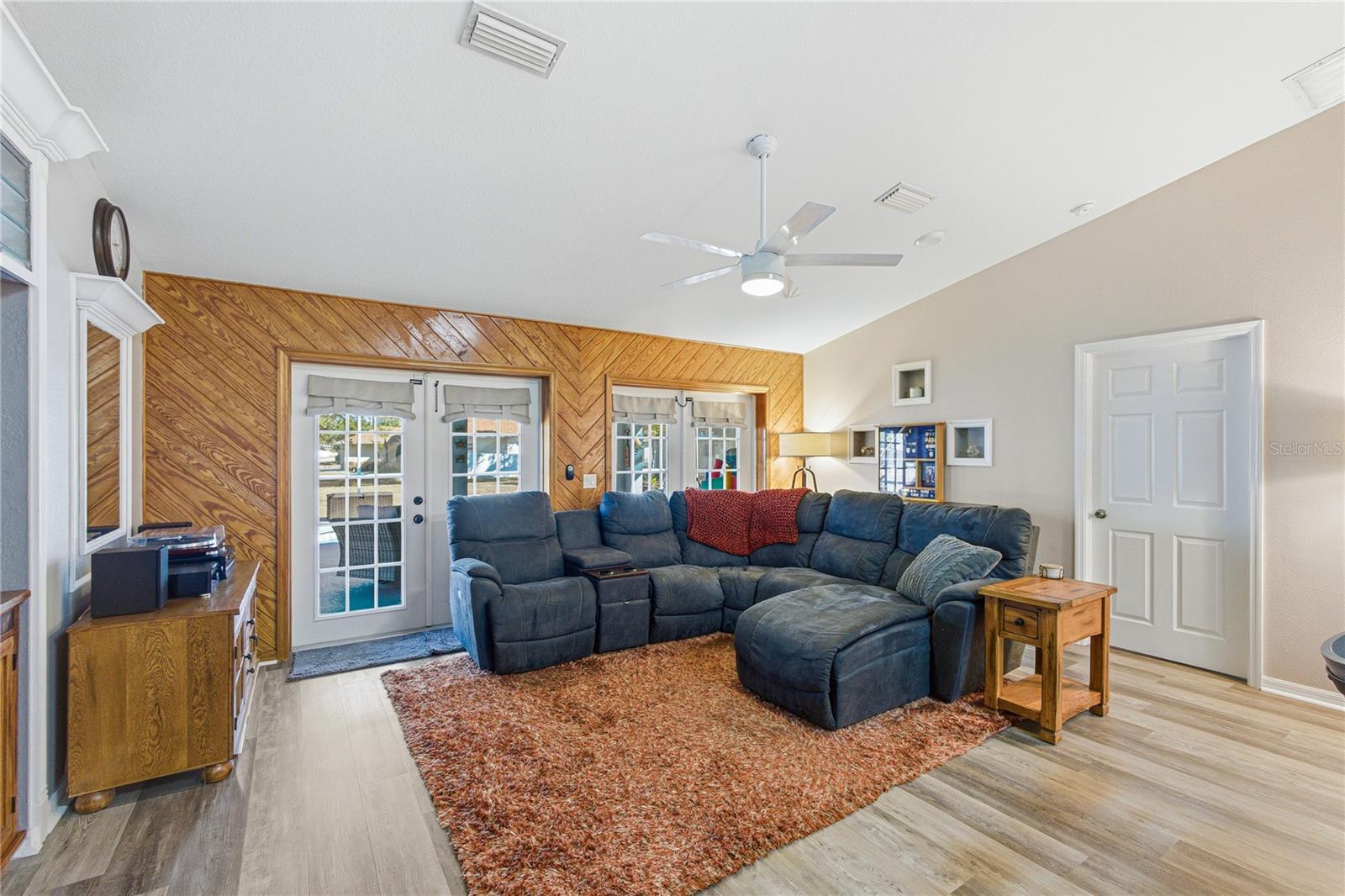 Image 21 of 48 For 5022 Bayberry Street