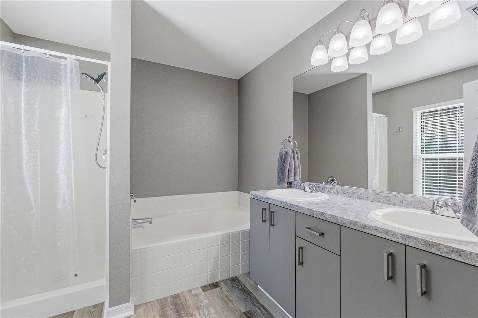 Image 31 of 48 For 5022 Bayberry Street