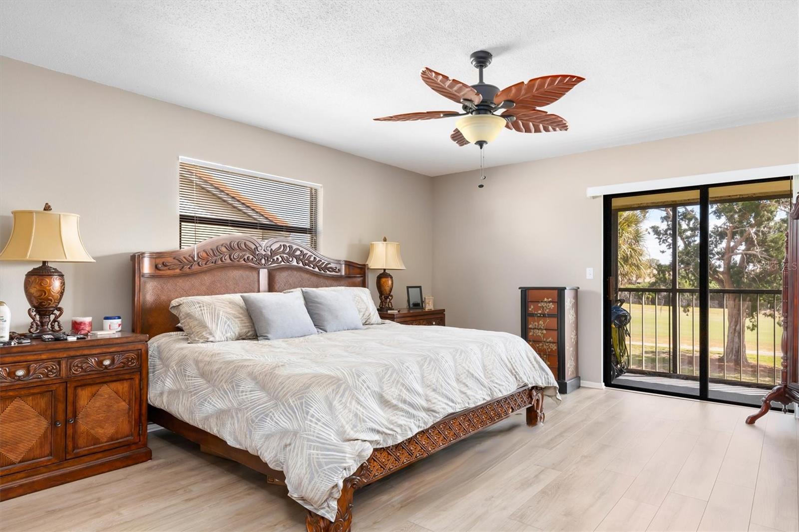 Image 15 of 35 For 754 Avenida Estancia  160