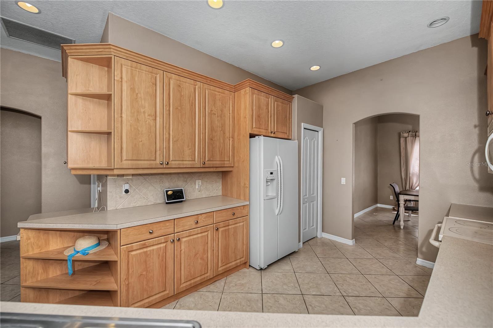 Image 14 of 51 For 7003 Spring Haven Drive